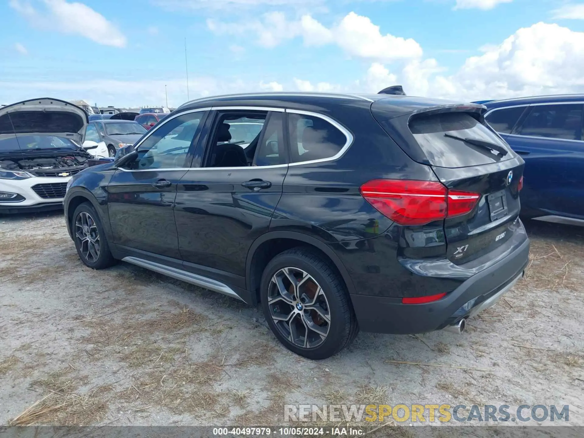3 Photograph of a damaged car WBXJG9C06M5T96236 BMW X1 2021