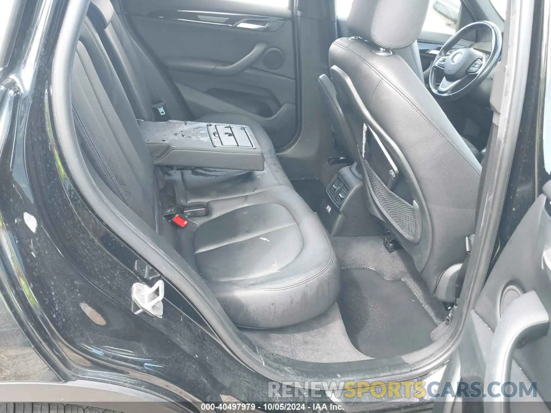 8 Photograph of a damaged car WBXJG9C06M5T96236 BMW X1 2021