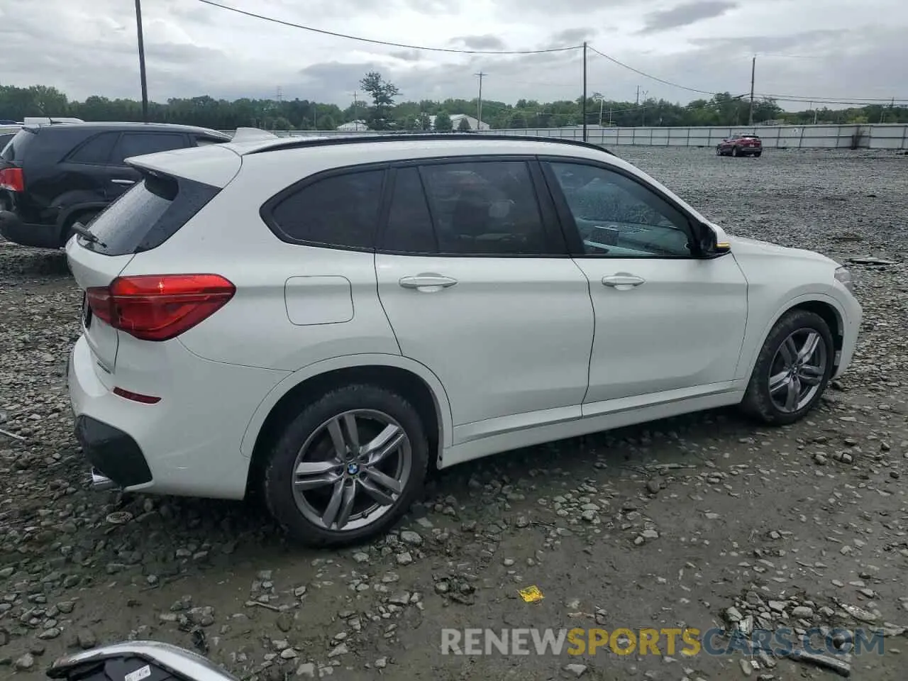 3 Photograph of a damaged car WBXJG9C07M3M67312 BMW X1 2021