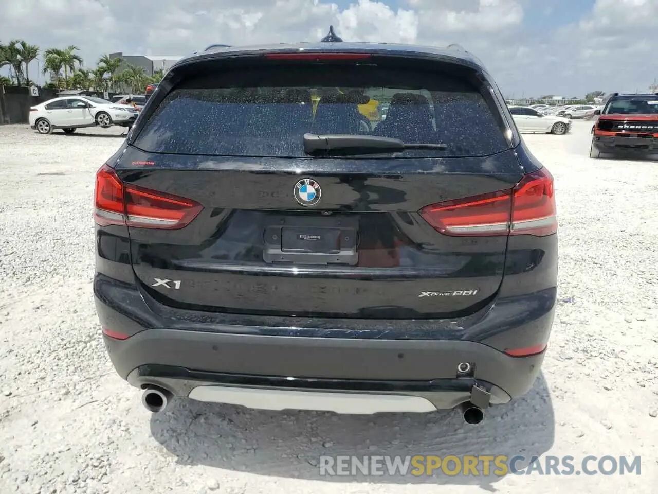 6 Photograph of a damaged car WBXJG9C08M5T59270 BMW X1 2021