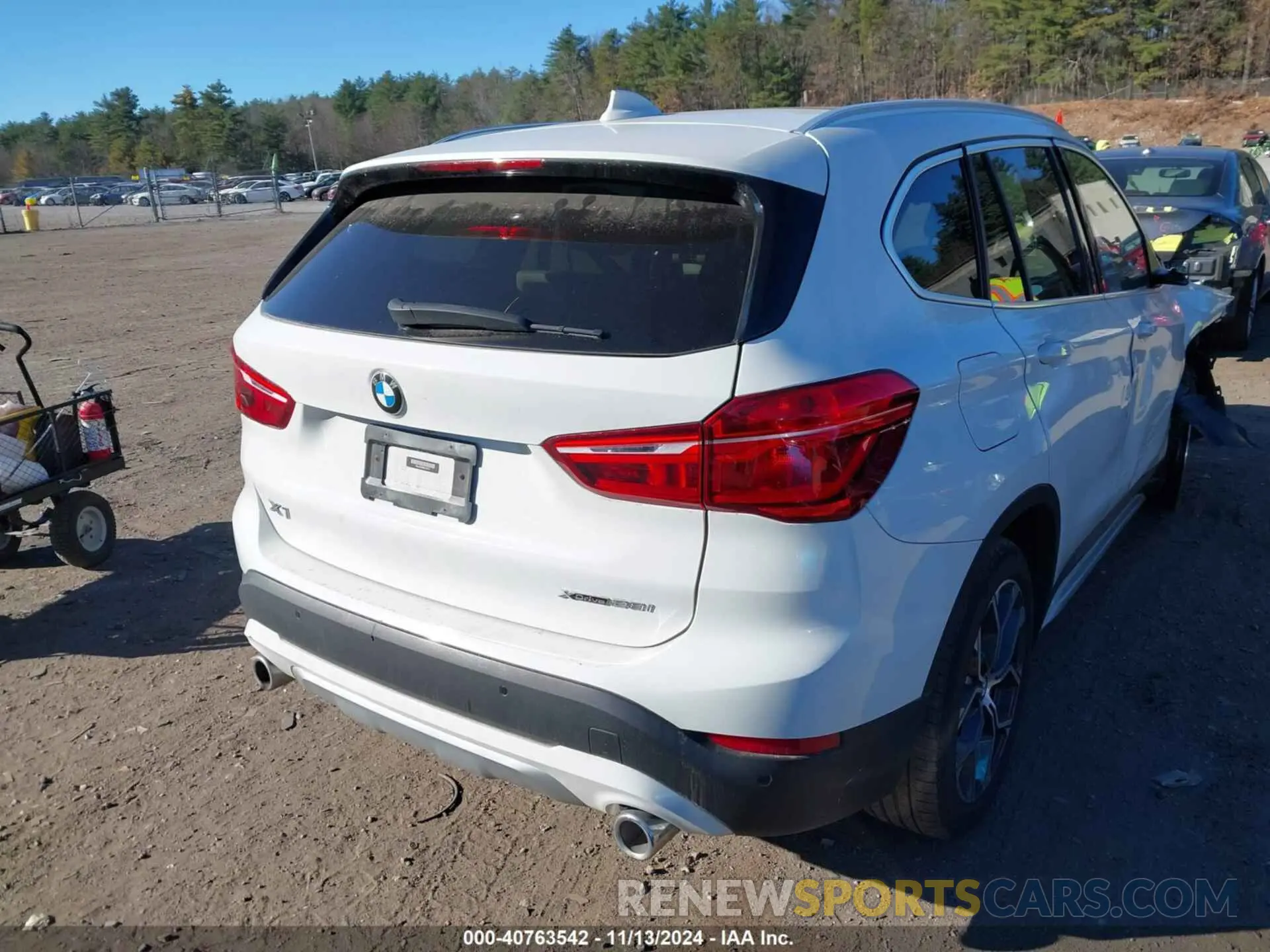 15 Photograph of a damaged car WBXJG9C09M5T58113 BMW X1 2021