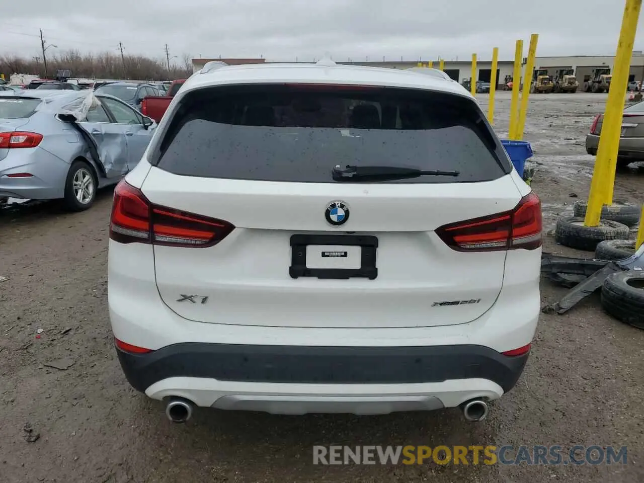 6 Photograph of a damaged car WBXJG9C0XM5U13183 BMW X1 2021