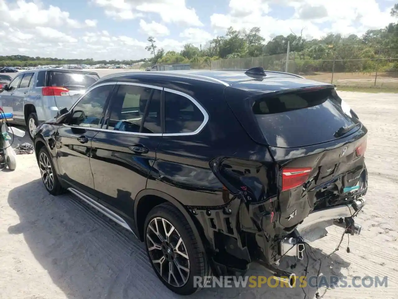 3 Photograph of a damaged car WBXJG7C00N5U52497 BMW X1 2022