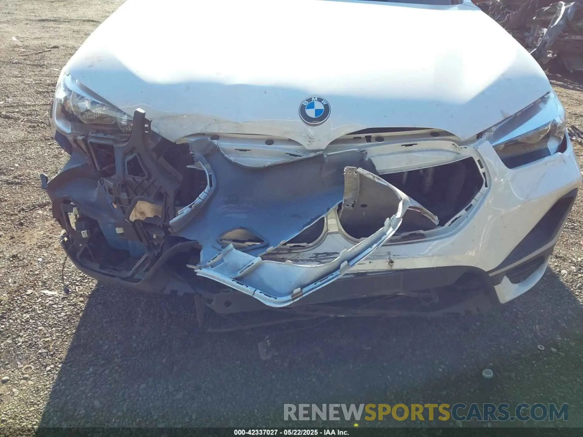 17 Photograph of a damaged car WBXJG7C00N5V35718 BMW X1 2022