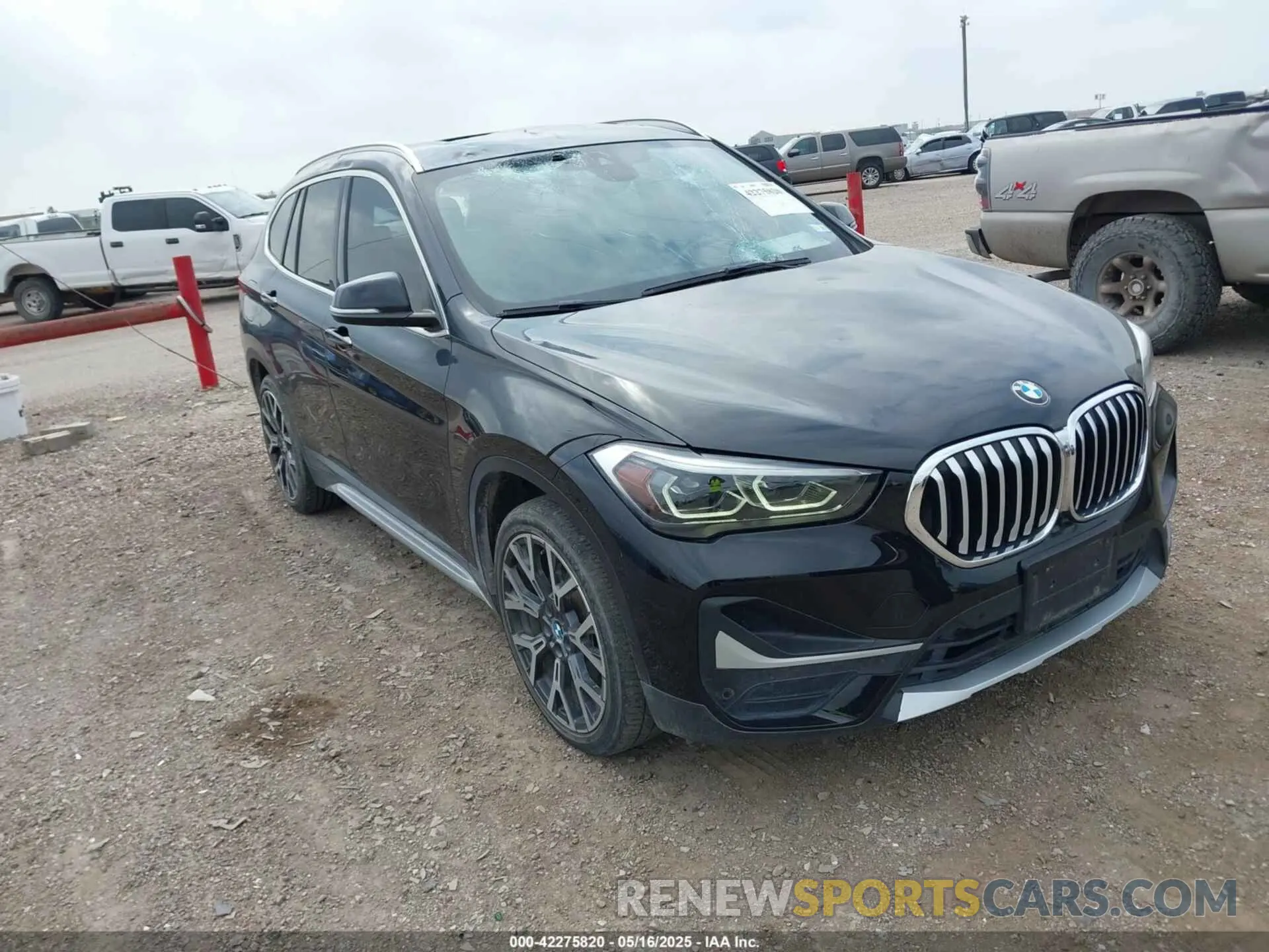 1 Photograph of a damaged car WBXJG7C01N5U48877 BMW X1 2022