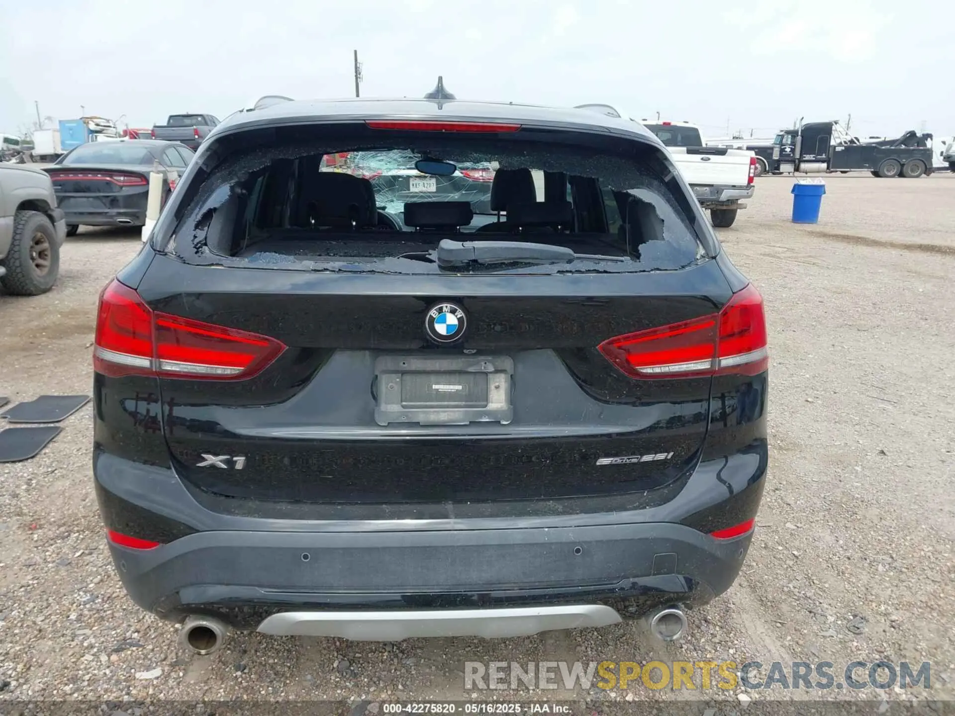 16 Photograph of a damaged car WBXJG7C01N5U48877 BMW X1 2022
