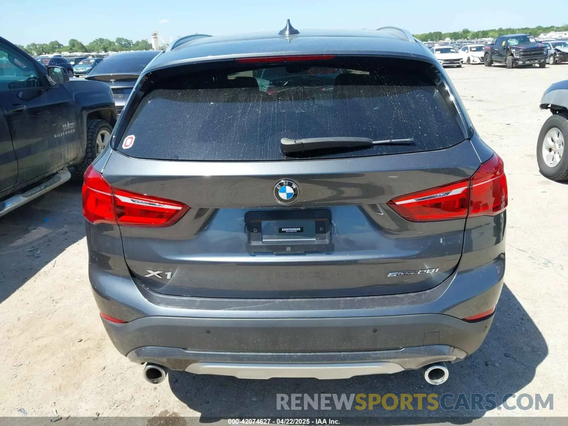 17 Photograph of a damaged car WBXJG7C06N5U69787 BMW X1 2022