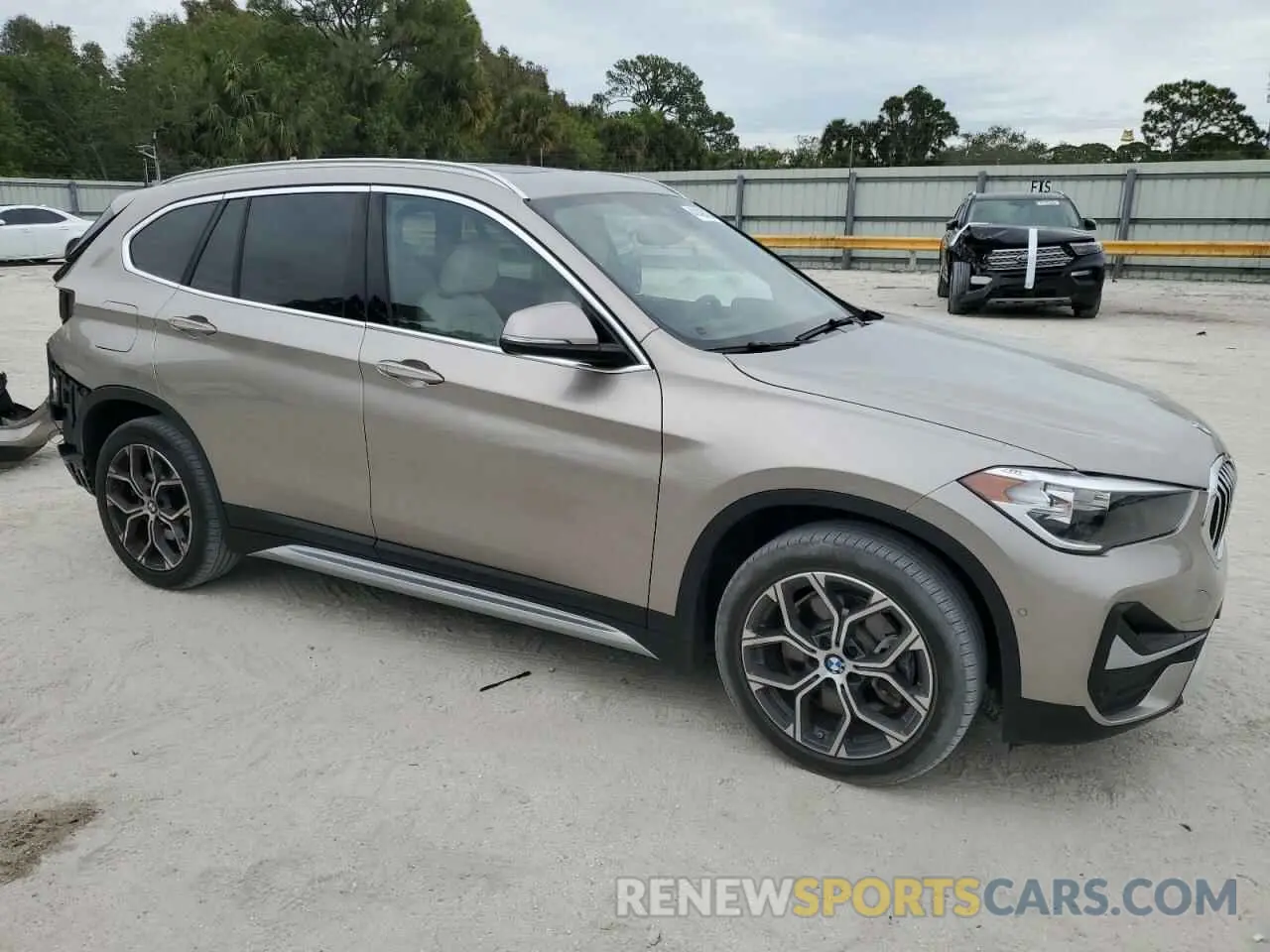 4 Photograph of a damaged car WBXJG7C07N5V39345 BMW X1 2022
