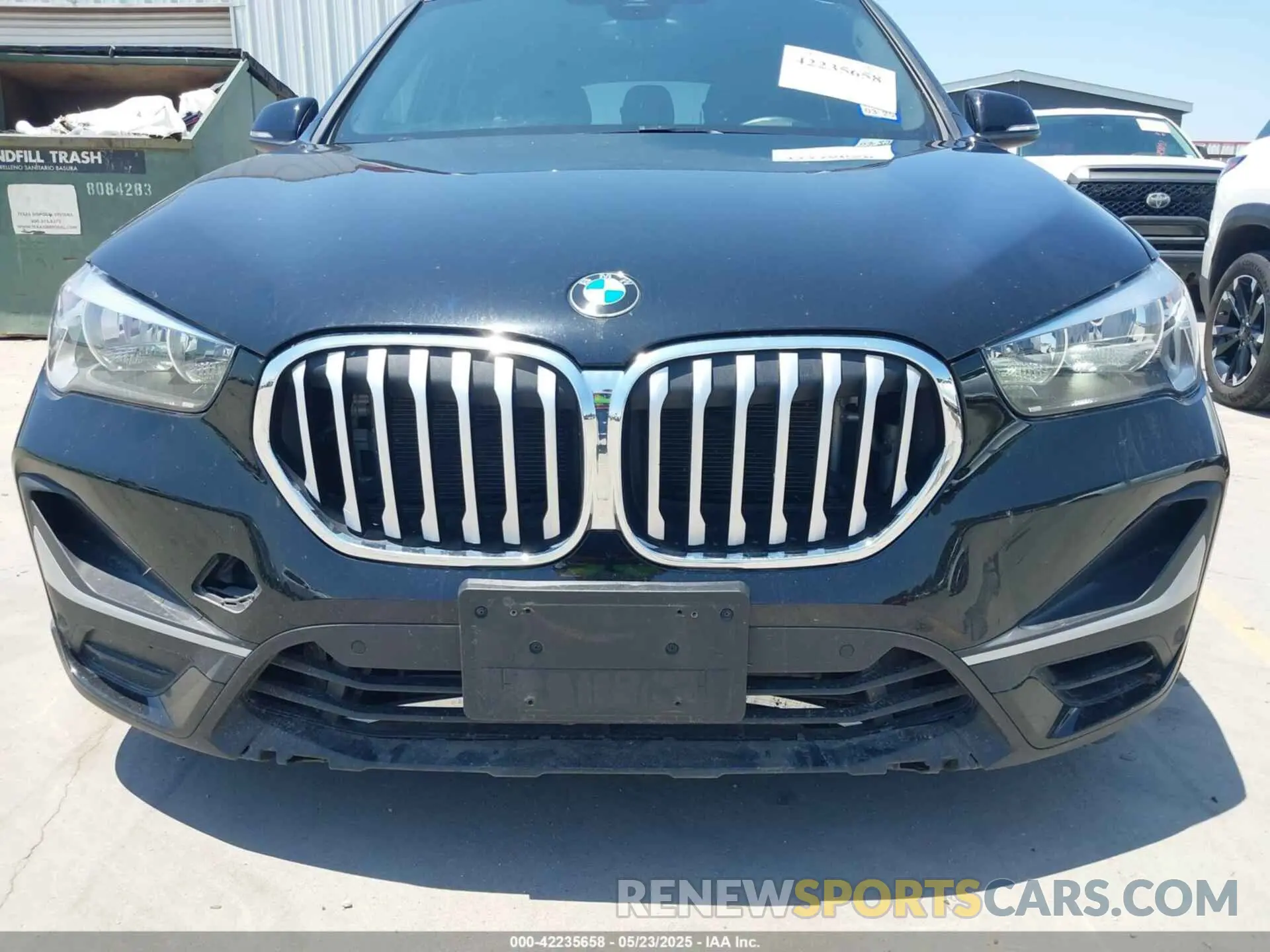 6 Photograph of a damaged car WBXJG7C0XN5U81764 BMW X1 2022