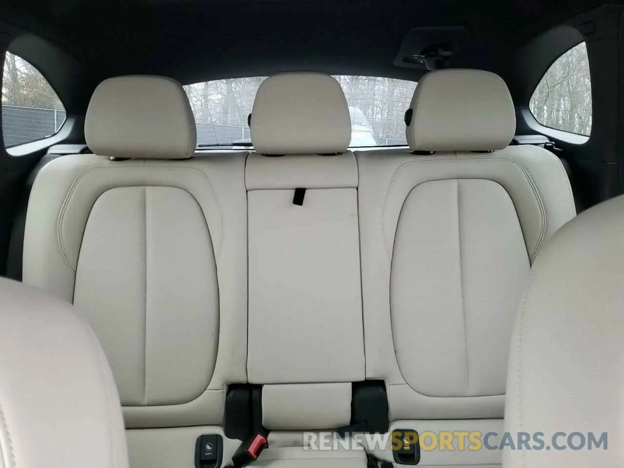 10 Photograph of a damaged car WBXJG9C07N5U58213 BMW X1 2022