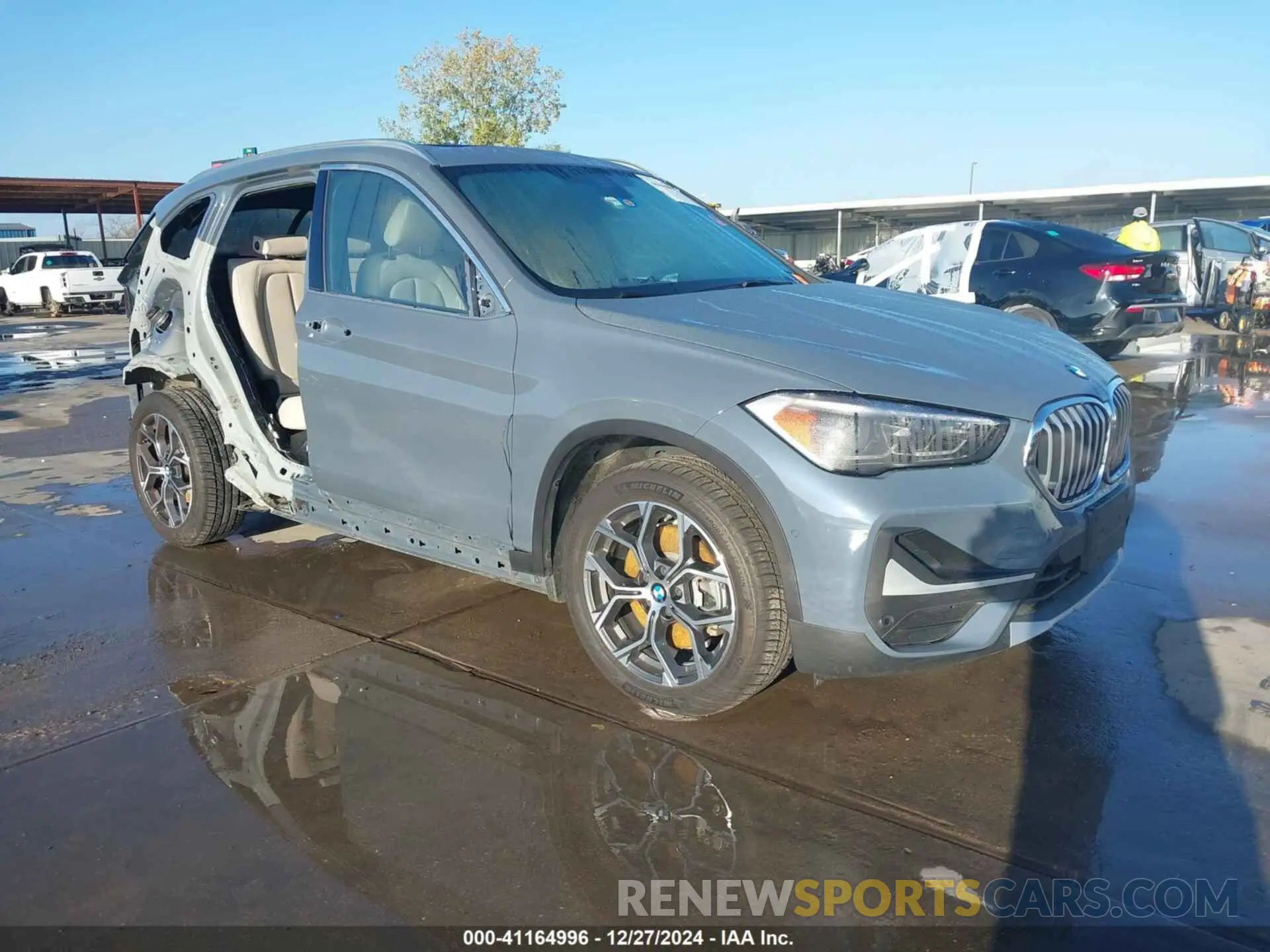1 Photograph of a damaged car WBXJG9C07N5U67333 BMW X1 2022