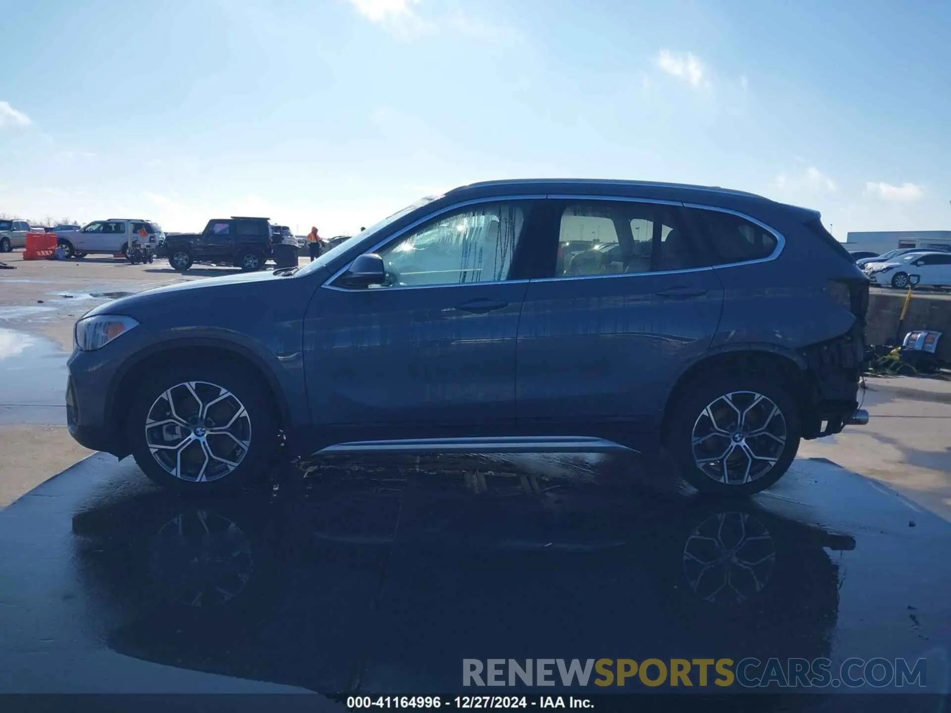 15 Photograph of a damaged car WBXJG9C07N5U67333 BMW X1 2022