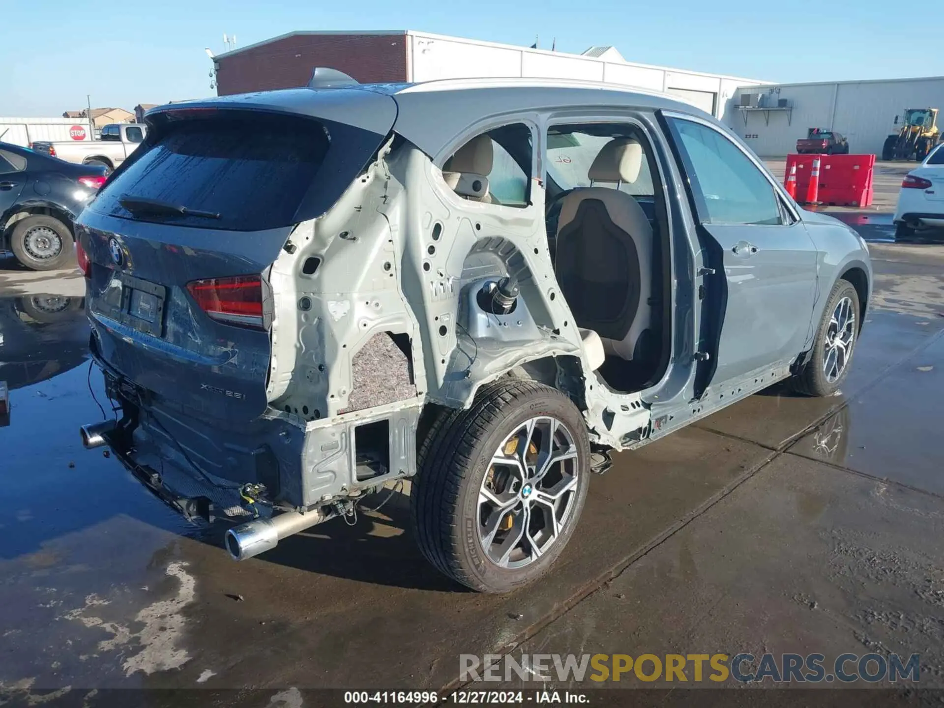 4 Photograph of a damaged car WBXJG9C07N5U67333 BMW X1 2022