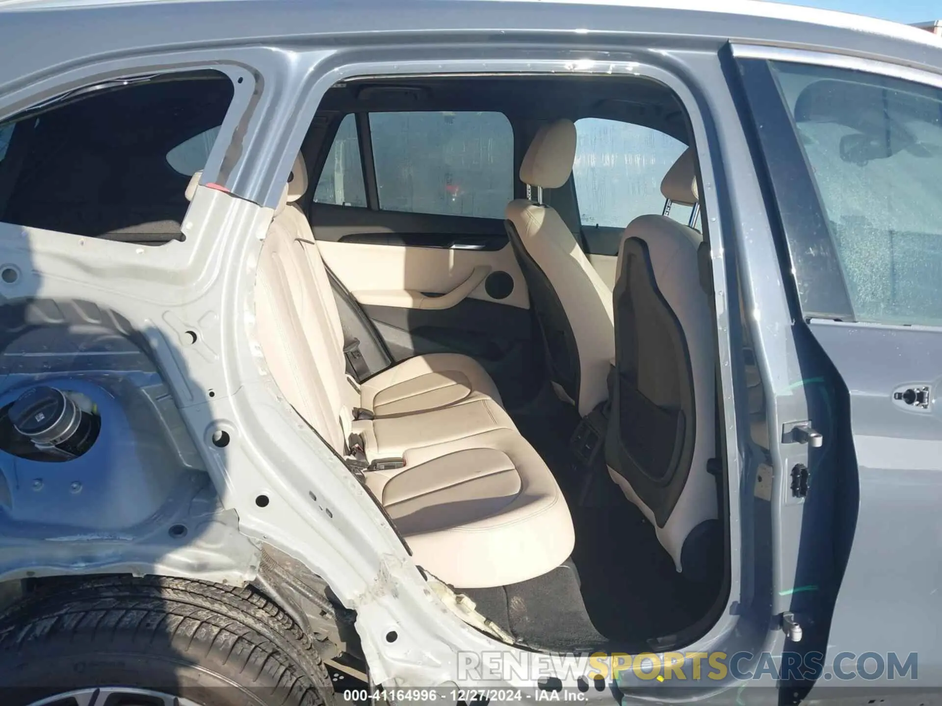 8 Photograph of a damaged car WBXJG9C07N5U67333 BMW X1 2022