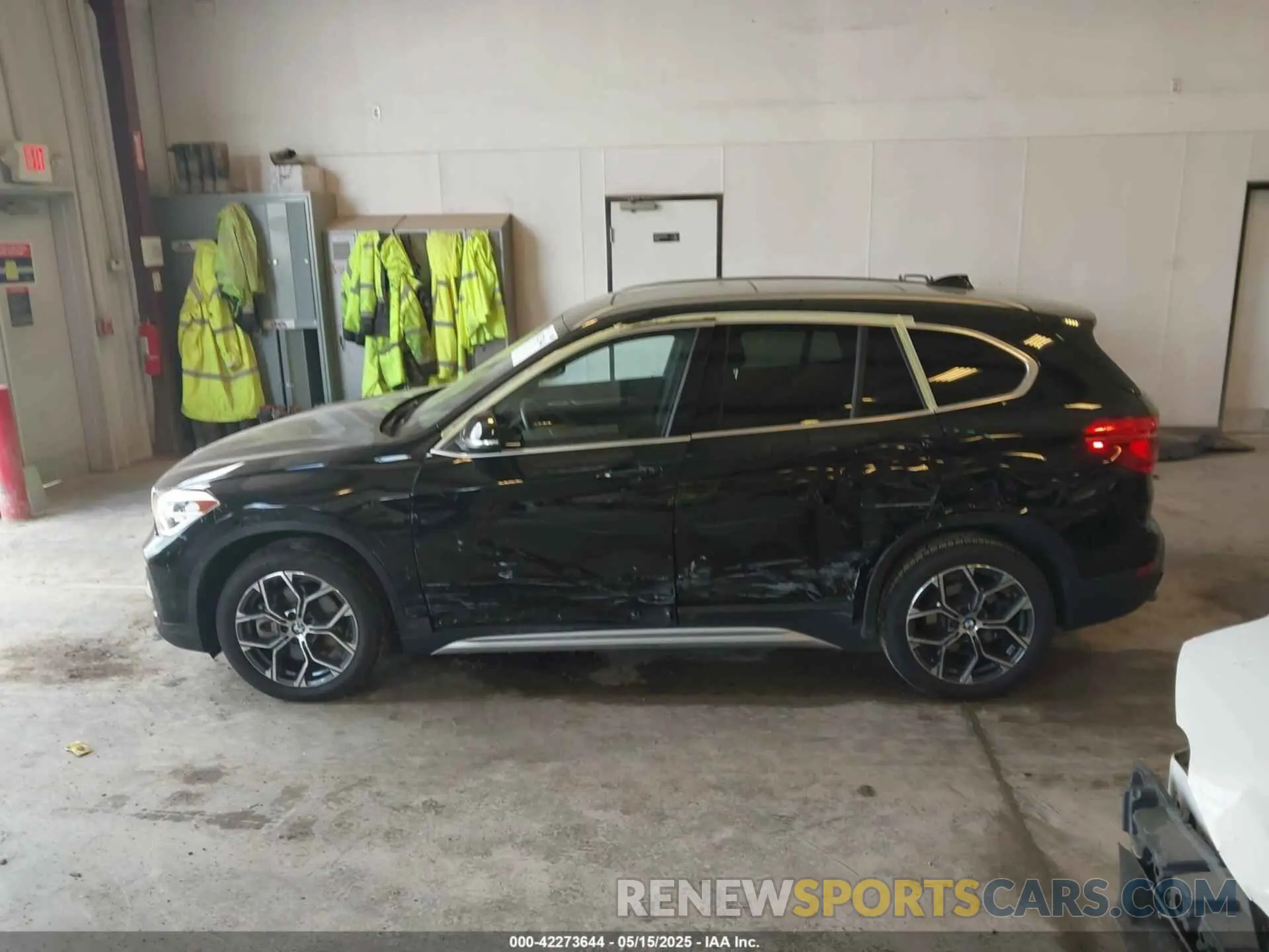 14 Photograph of a damaged car WBXJG9C09N5U69567 BMW X1 2022