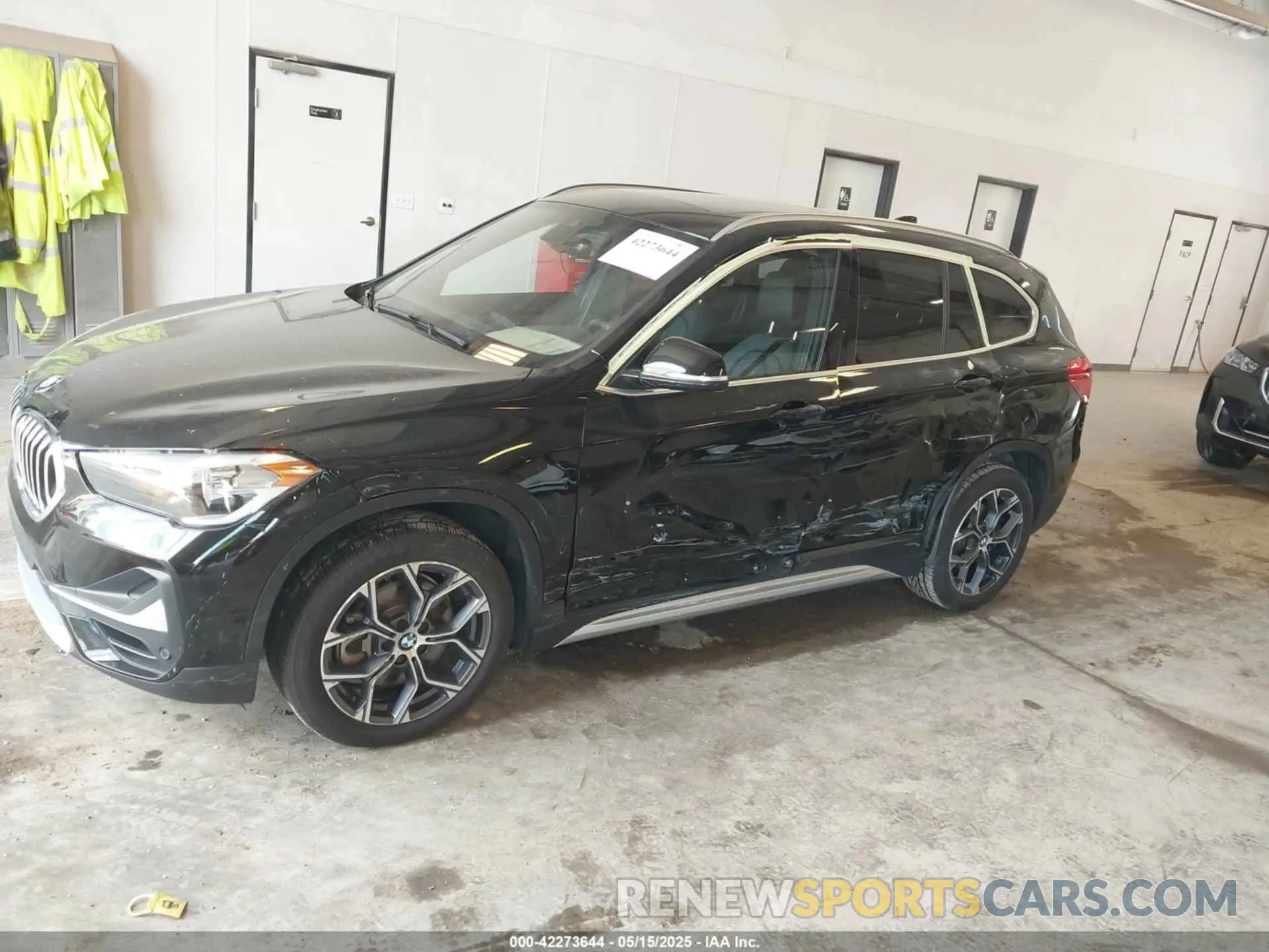 6 Photograph of a damaged car WBXJG9C09N5U69567 BMW X1 2022