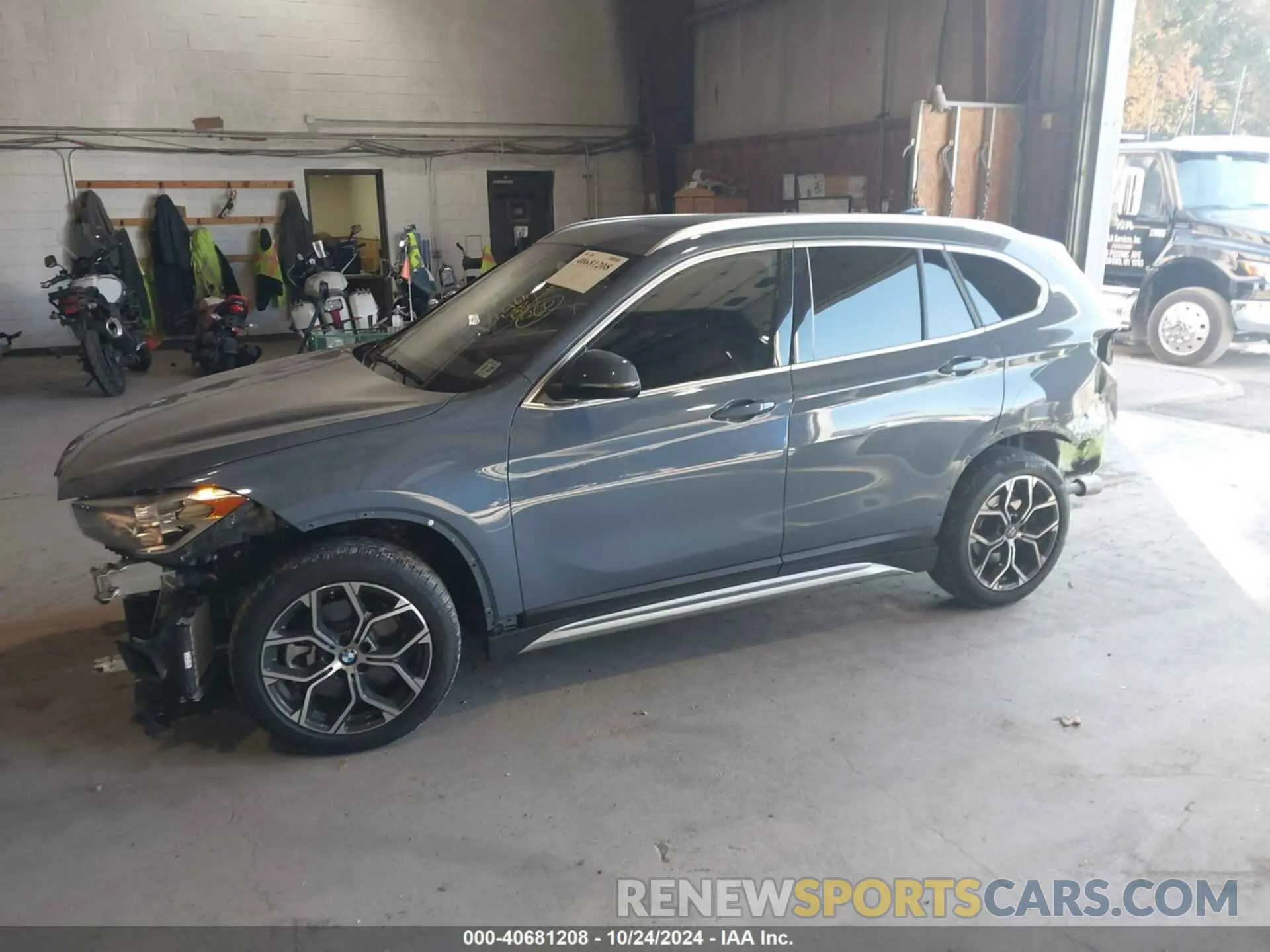 2 Photograph of a damaged car WBXJG9C09N5U80729 BMW X1 2022
