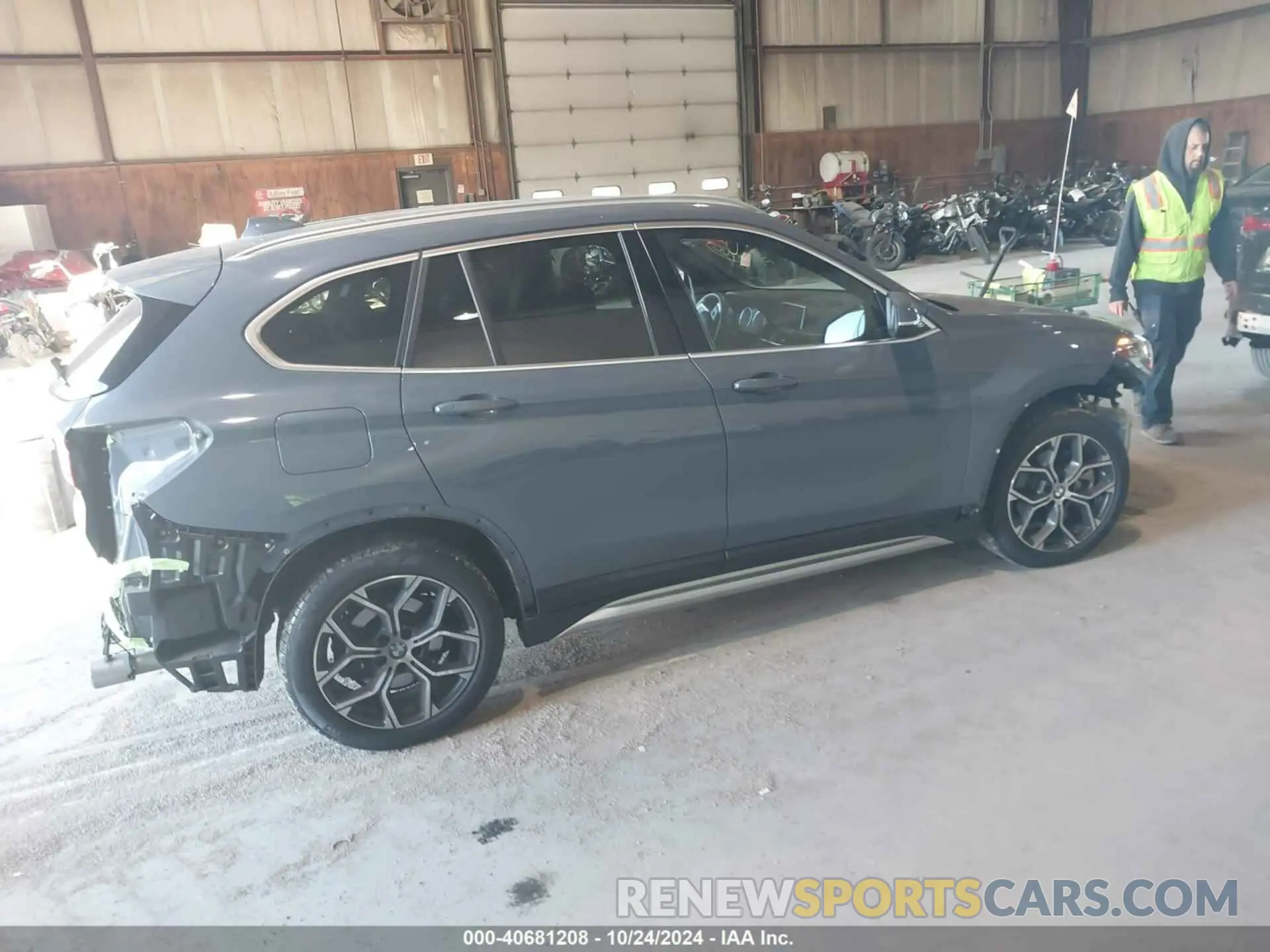 4 Photograph of a damaged car WBXJG9C09N5U80729 BMW X1 2022