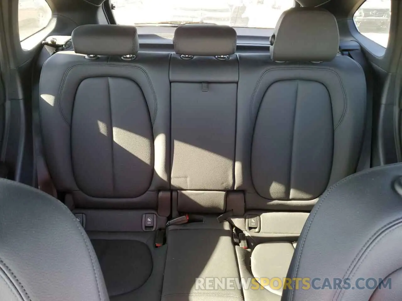 10 Photograph of a damaged car WBXJG9C09N5V09338 BMW X1 2022