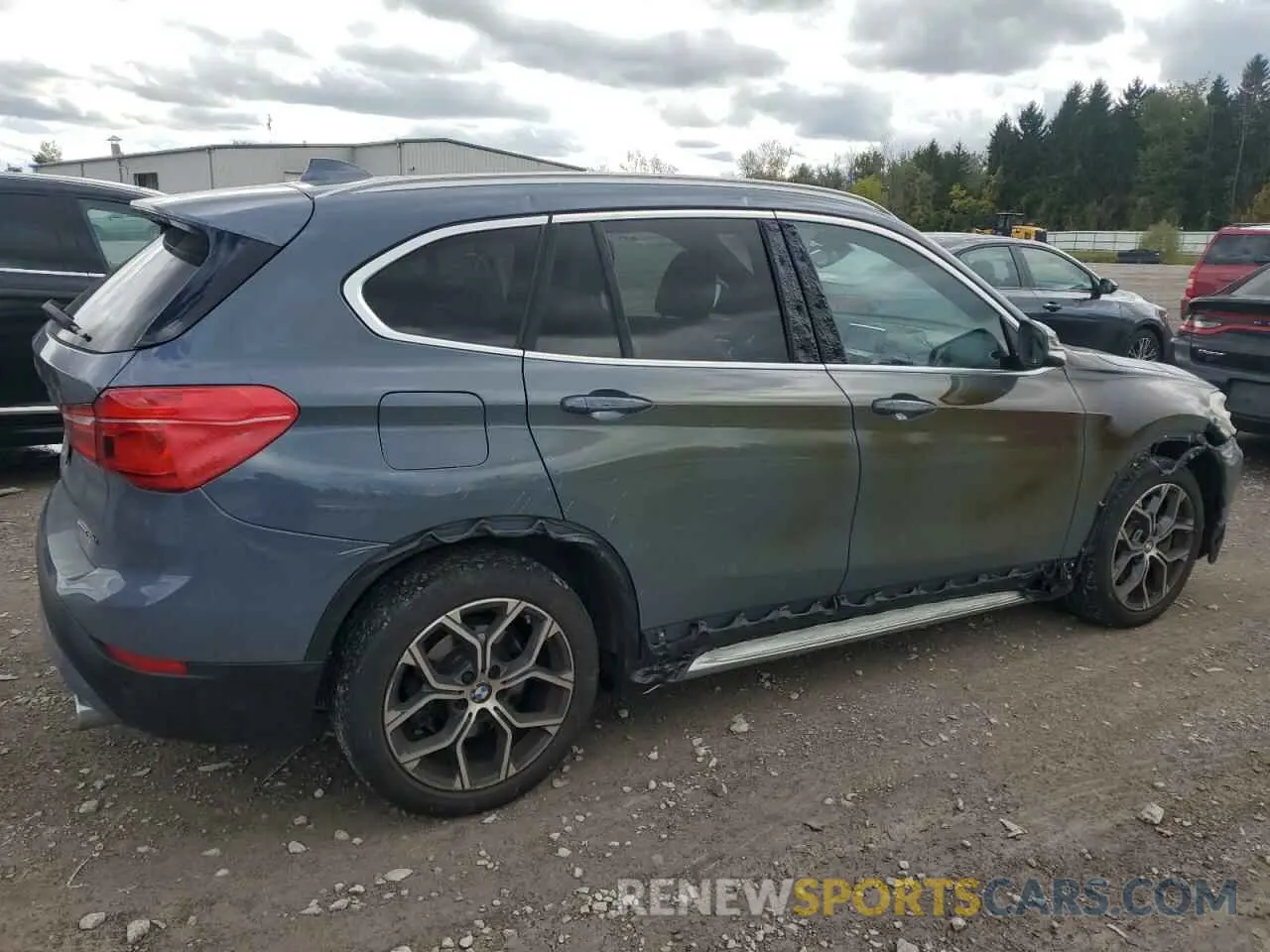3 Photograph of a damaged car WBXJG9C0XN5U81033 BMW X1 2022
