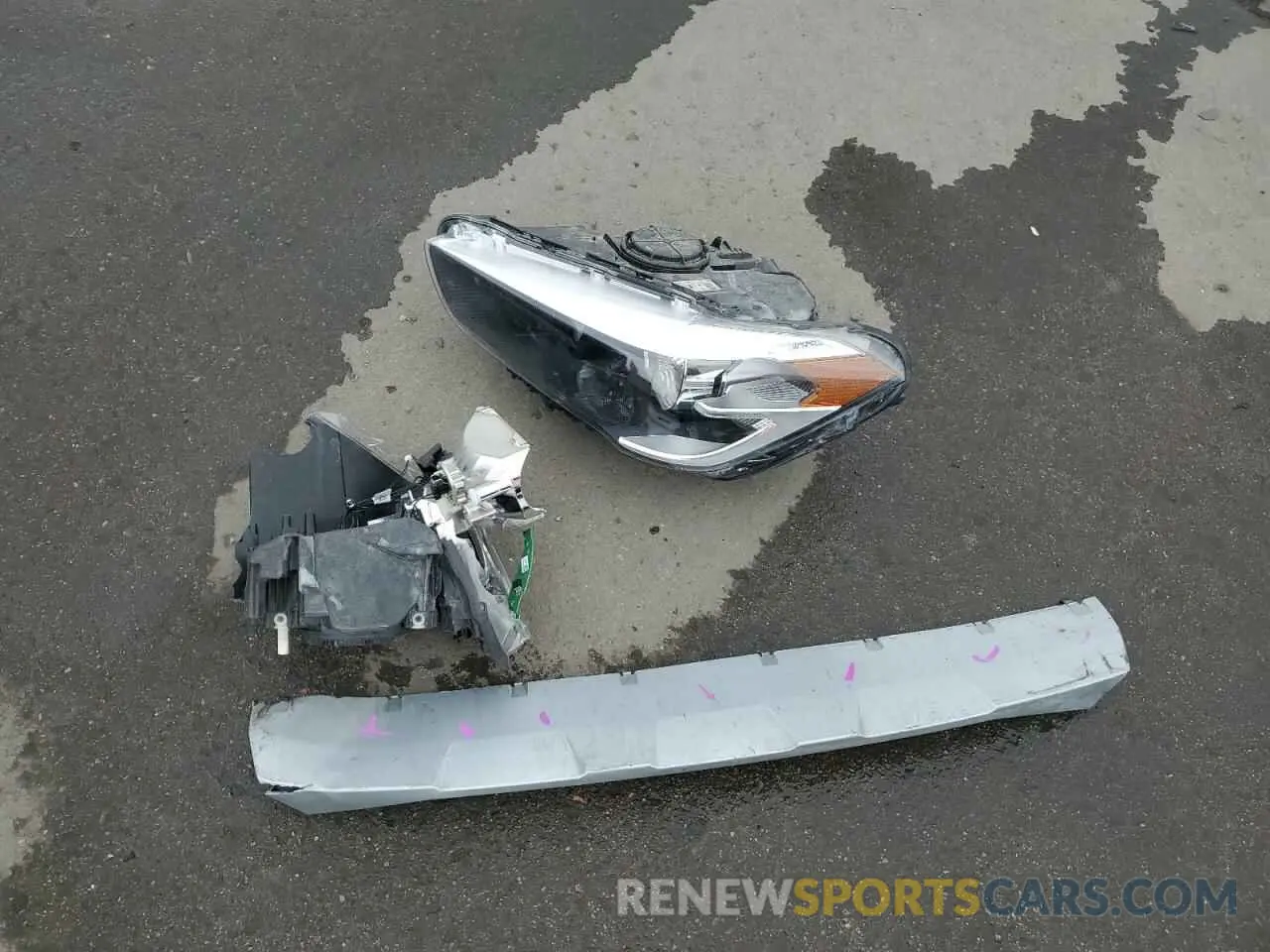 13 Photograph of a damaged car WBXJG9C0XN5V03922 BMW X1 2022