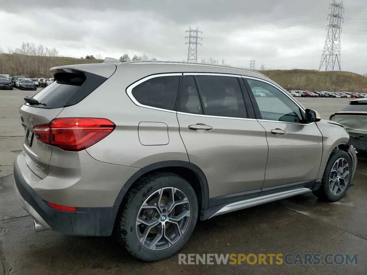 3 Photograph of a damaged car WBXJG9C0XN5V03922 BMW X1 2022