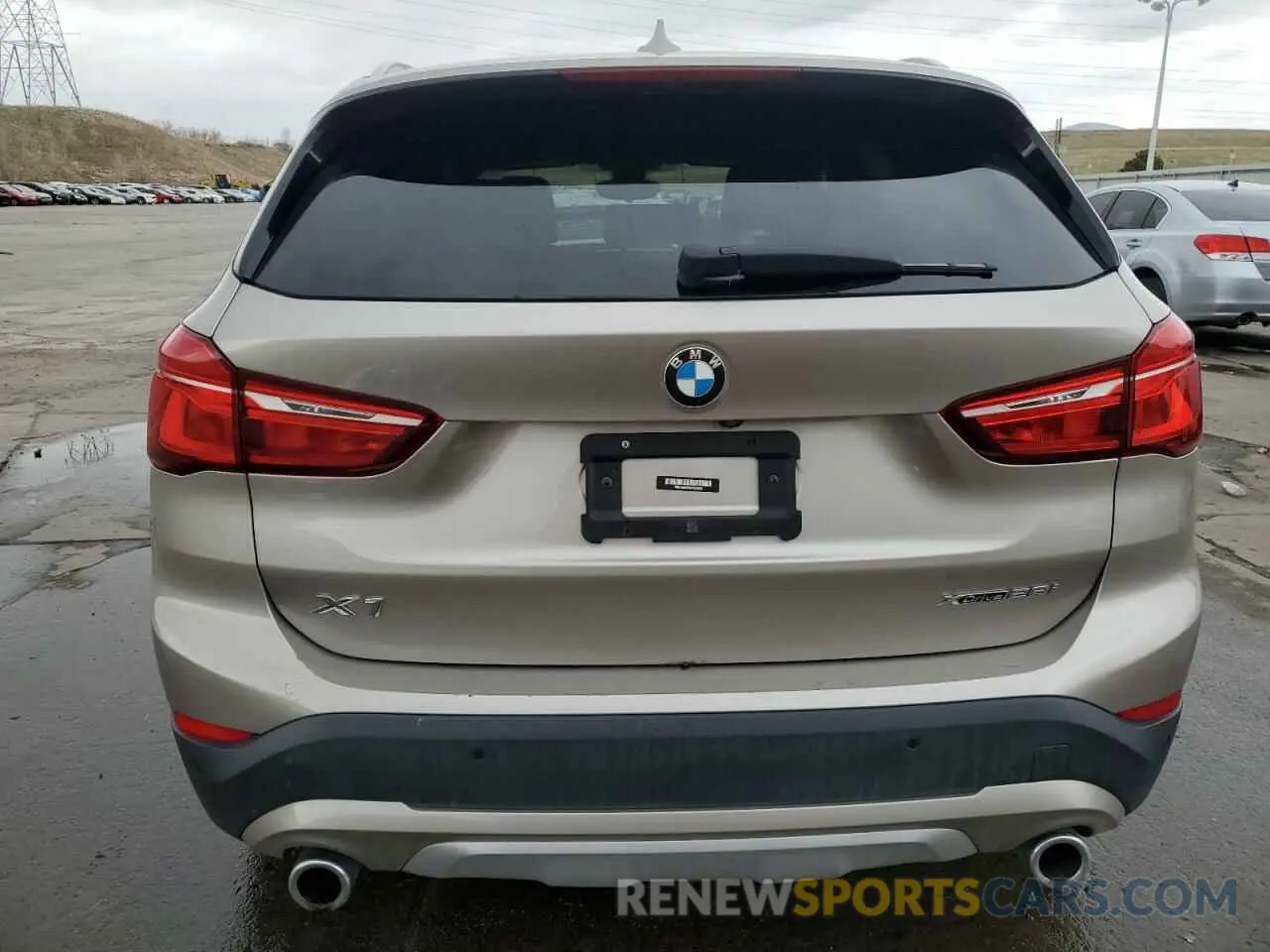 6 Photograph of a damaged car WBXJG9C0XN5V03922 BMW X1 2022