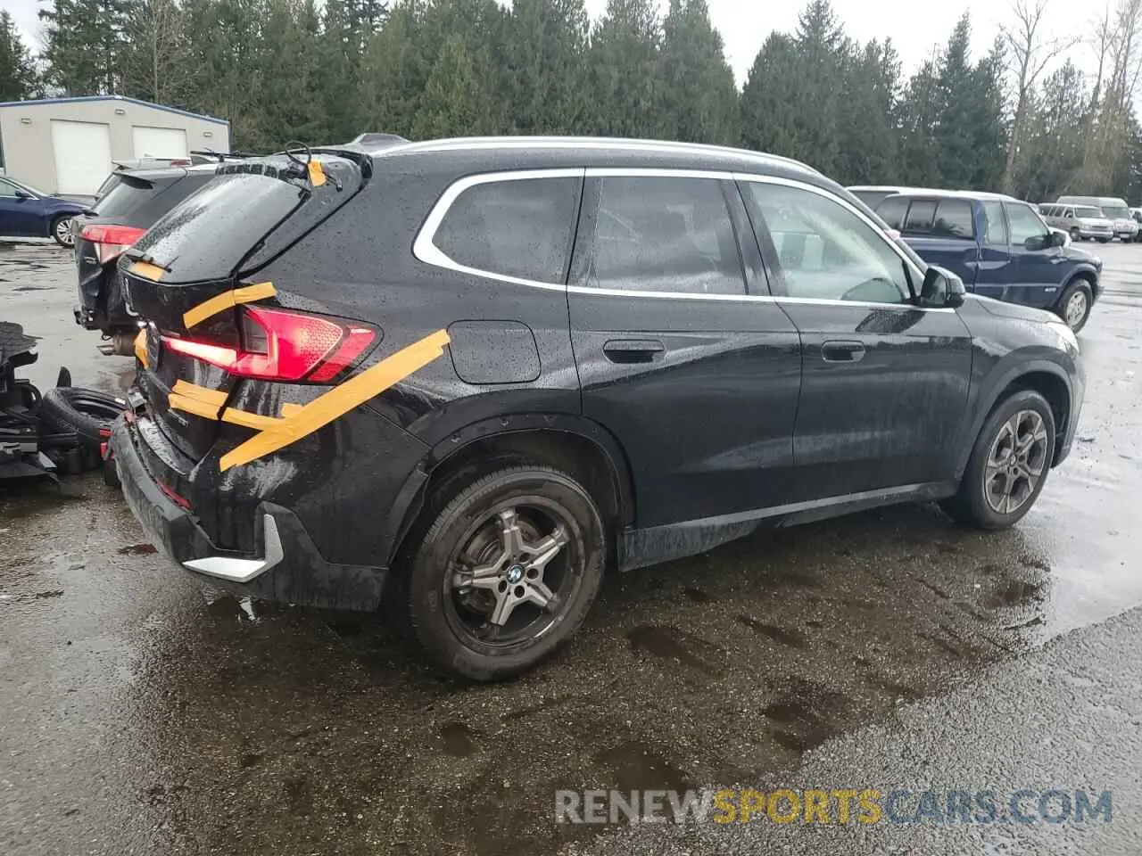 3 Photograph of a damaged car WBX73EF01P5V88419 BMW X1 2023