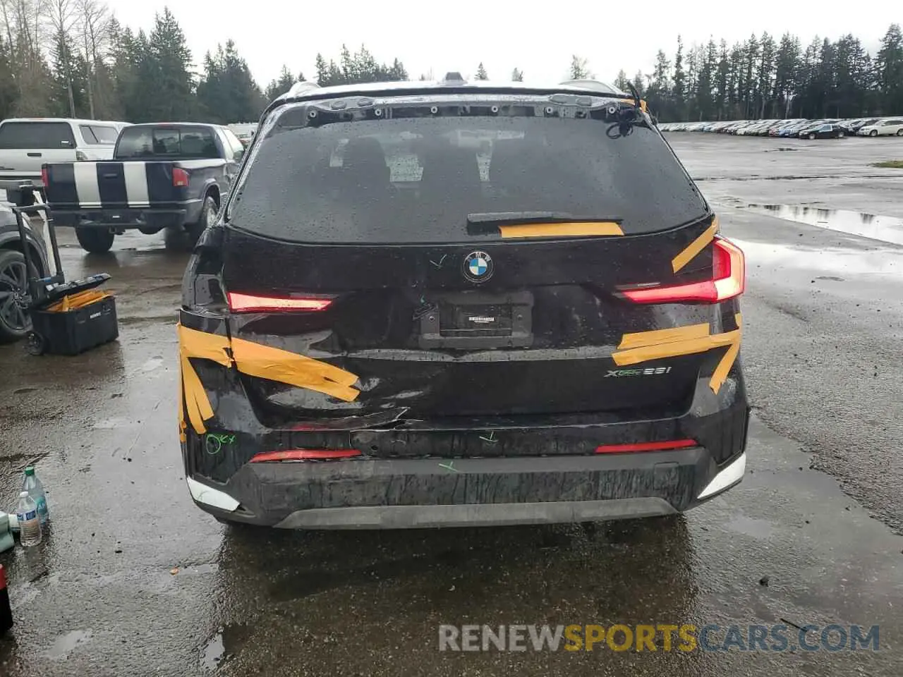 6 Photograph of a damaged car WBX73EF01P5V88419 BMW X1 2023