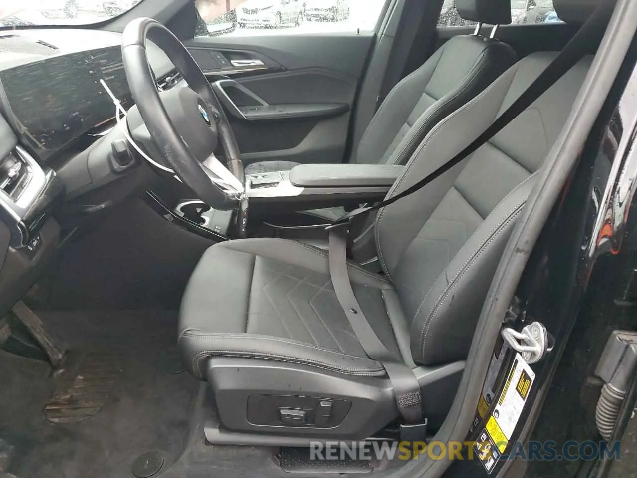 7 Photograph of a damaged car WBX73EF01P5V88419 BMW X1 2023