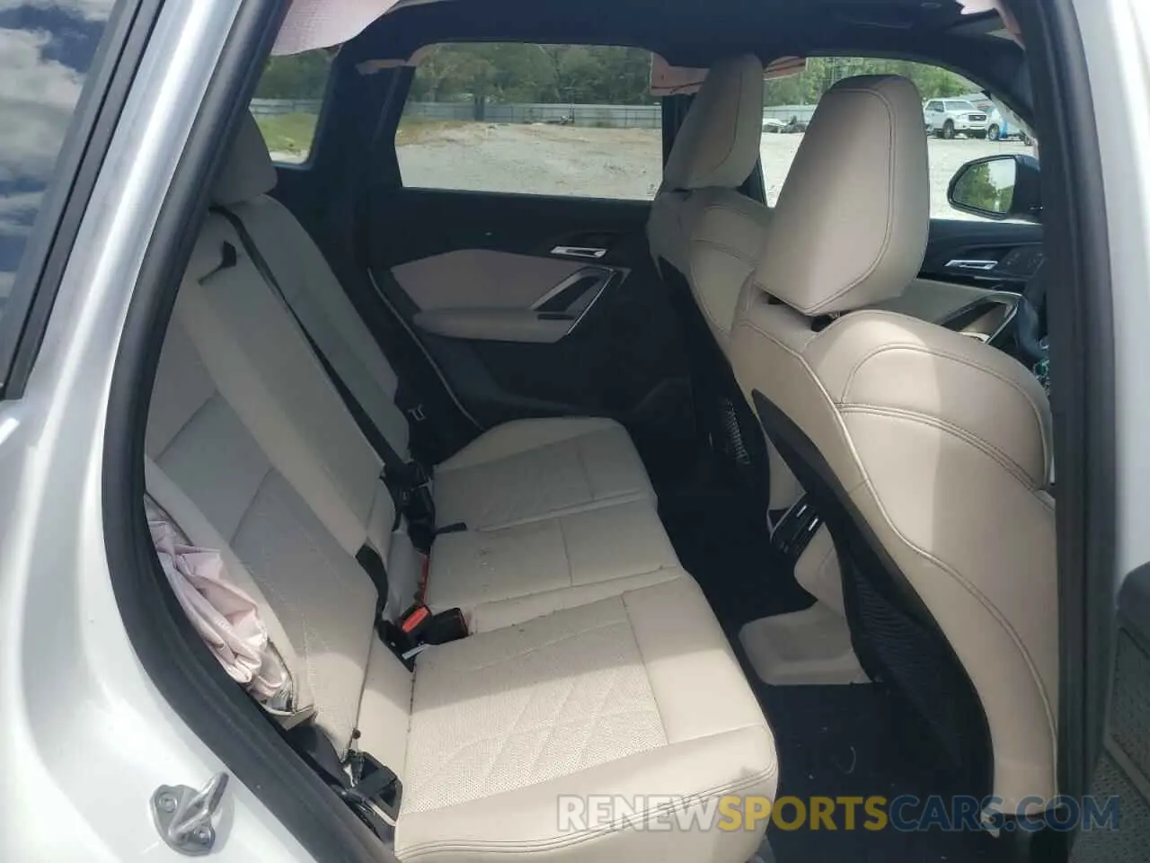 10 Photograph of a damaged car WBX73EF01P5X64482 BMW X1 2023