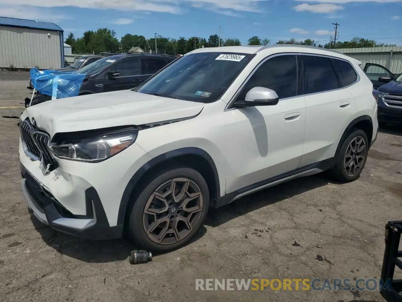 1 Photograph of a damaged car WBX73EF02P5Y15293 BMW X1 2023