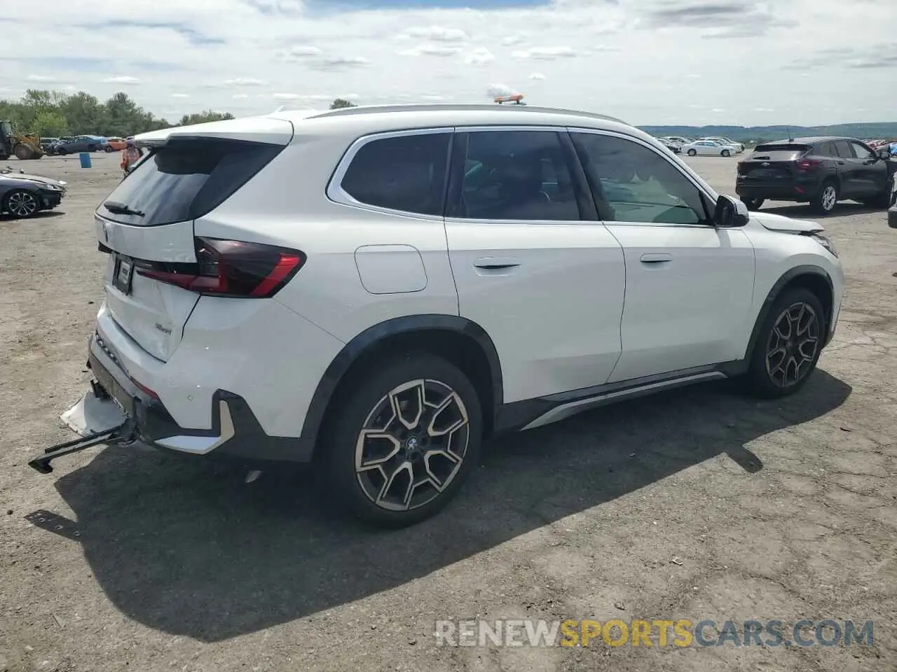 3 Photograph of a damaged car WBX73EF02P5Y15293 BMW X1 2023