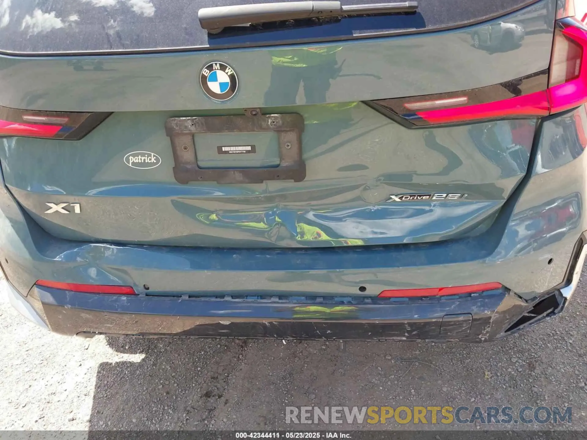 6 Photograph of a damaged car WBX73EF03P5V77700 BMW X1 2023