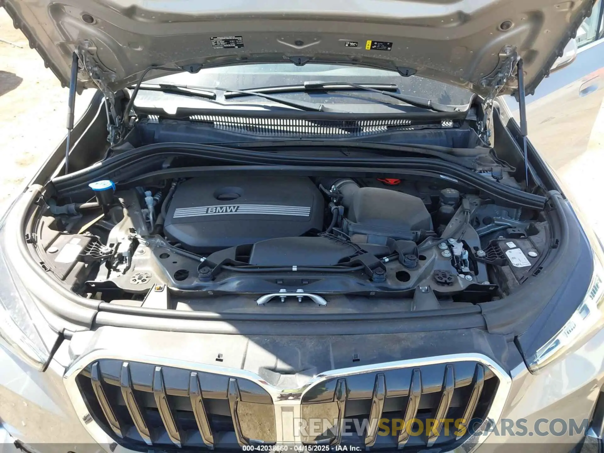 10 Photograph of a damaged car WBX73EF03P5X46405 BMW X1 2023