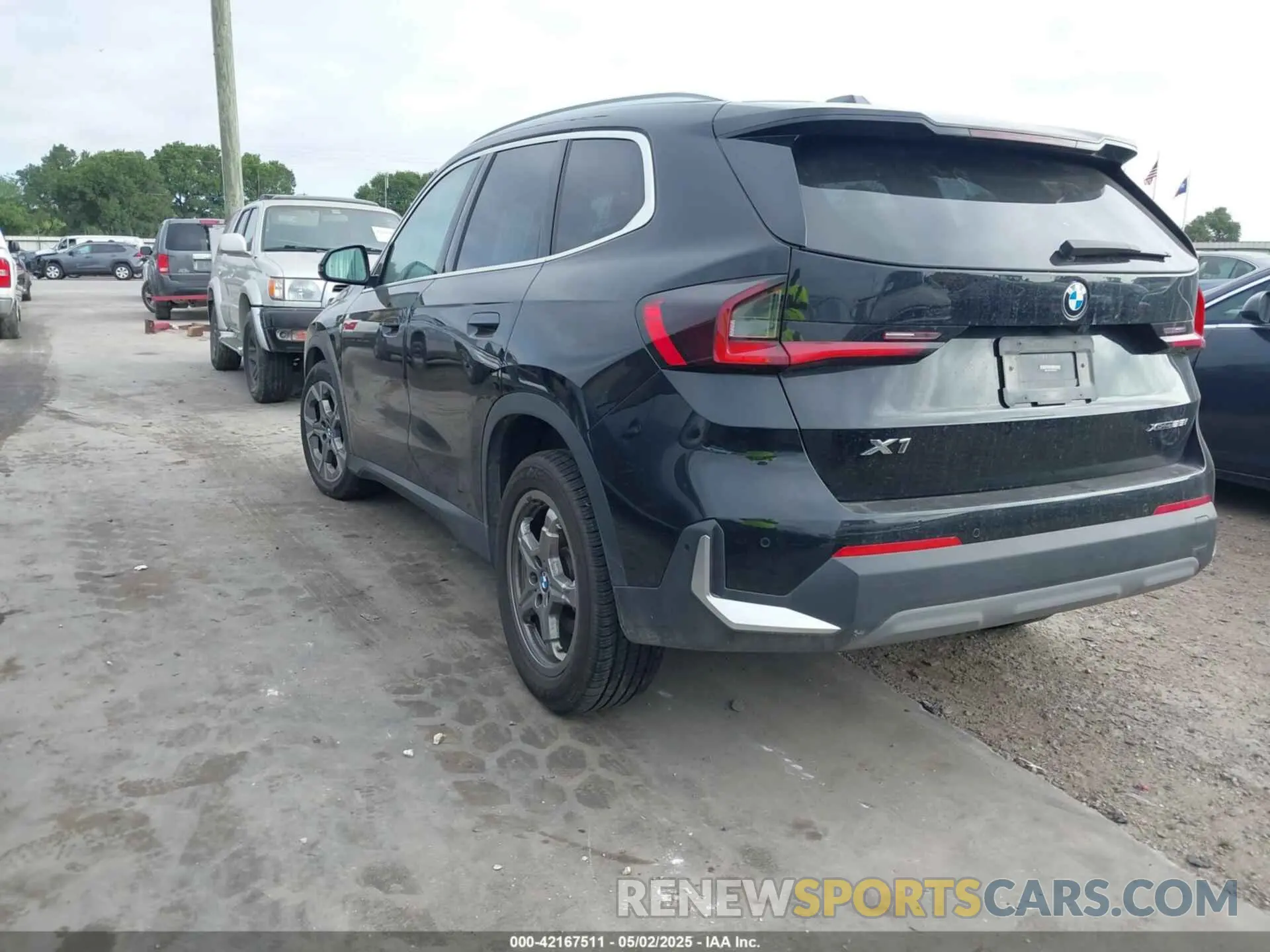3 Photograph of a damaged car WBX73EF04P5W37659 BMW X1 2023
