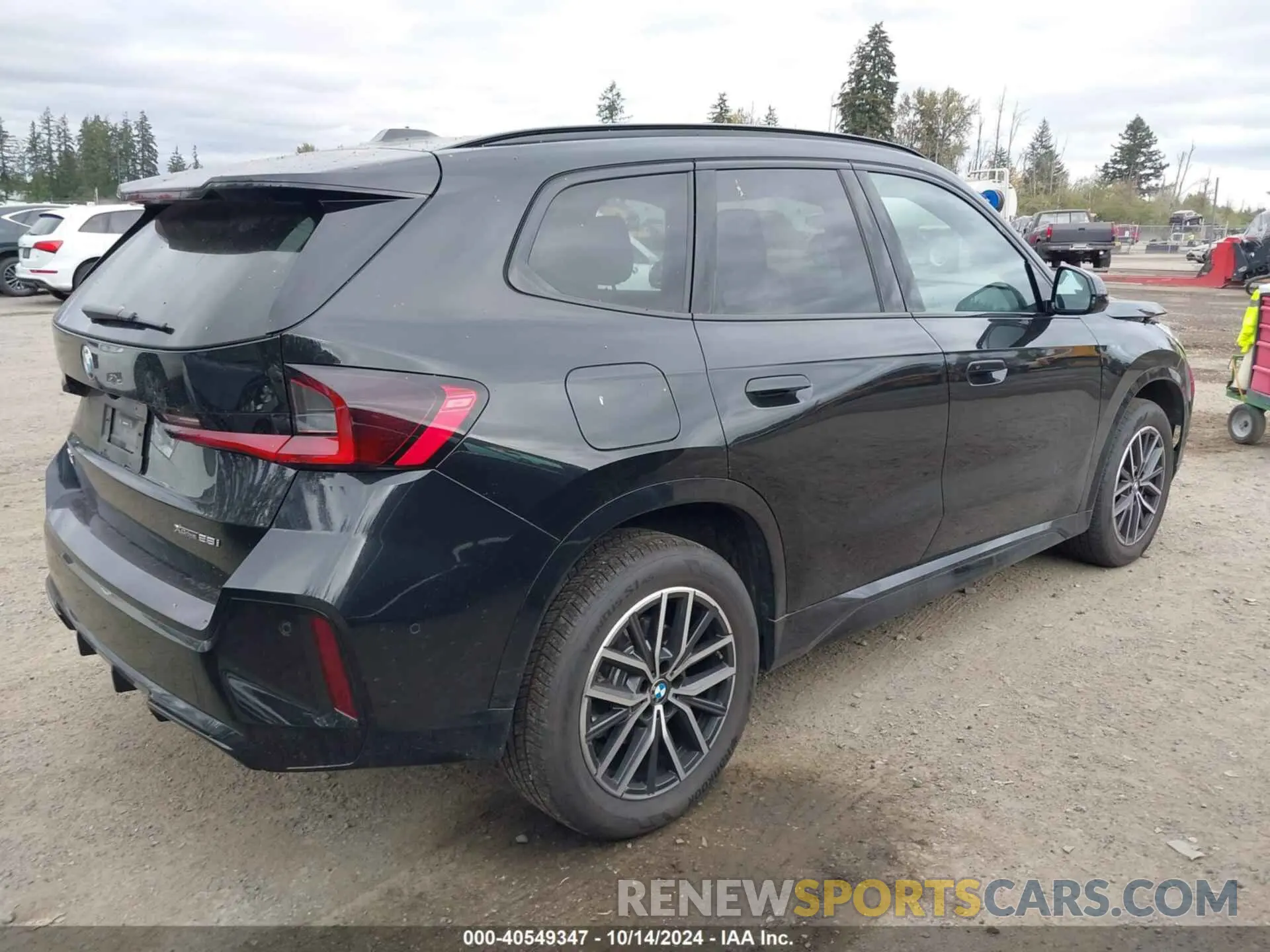 4 Photograph of a damaged car WBX73EF04P5X07323 BMW X1 2023