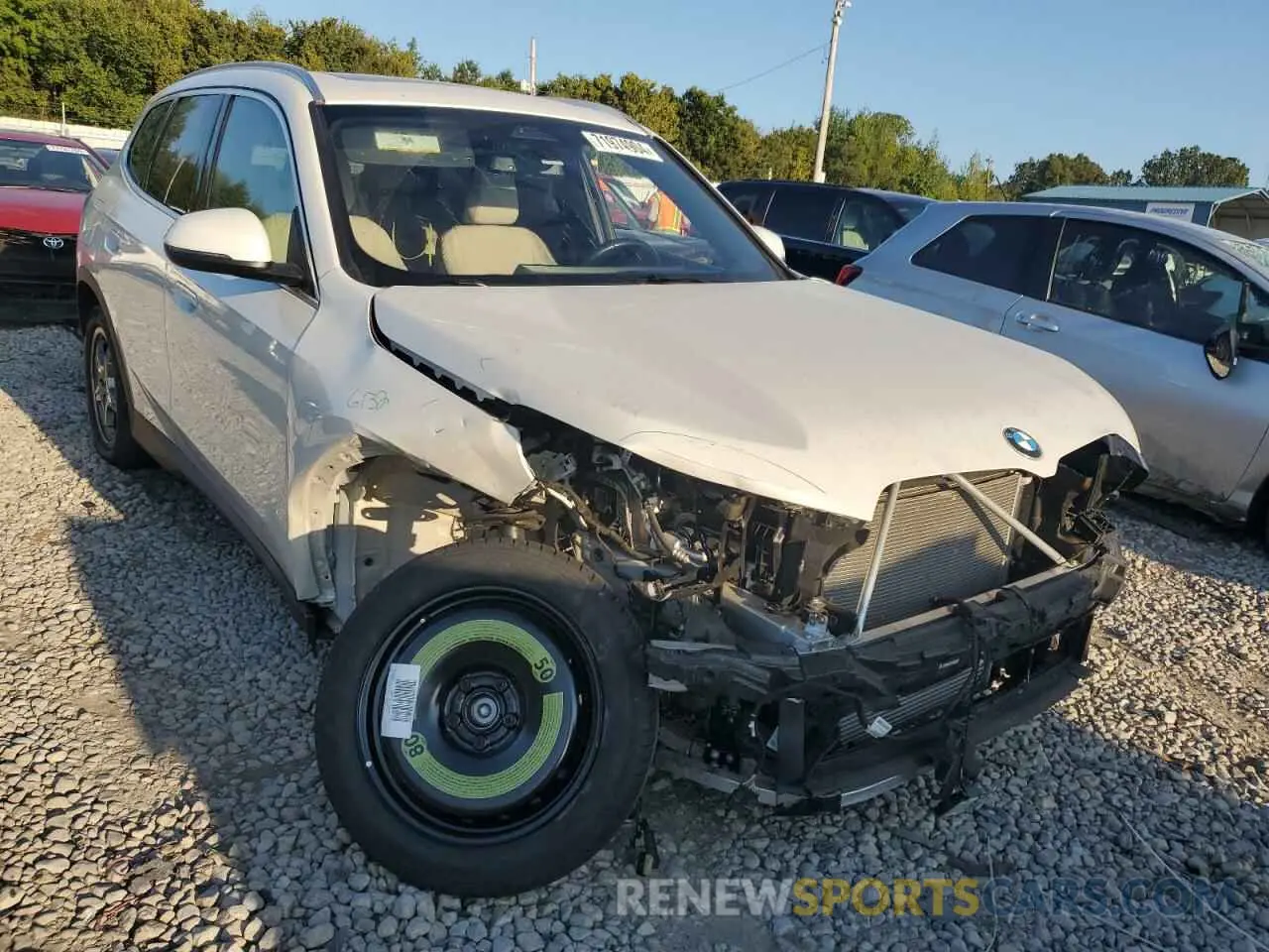 4 Photograph of a damaged car WBX73EF05P5X14877 BMW X1 2023