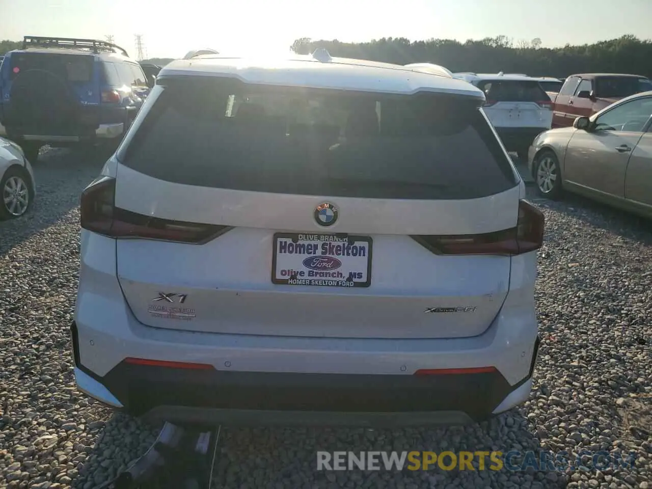 6 Photograph of a damaged car WBX73EF05P5X14877 BMW X1 2023