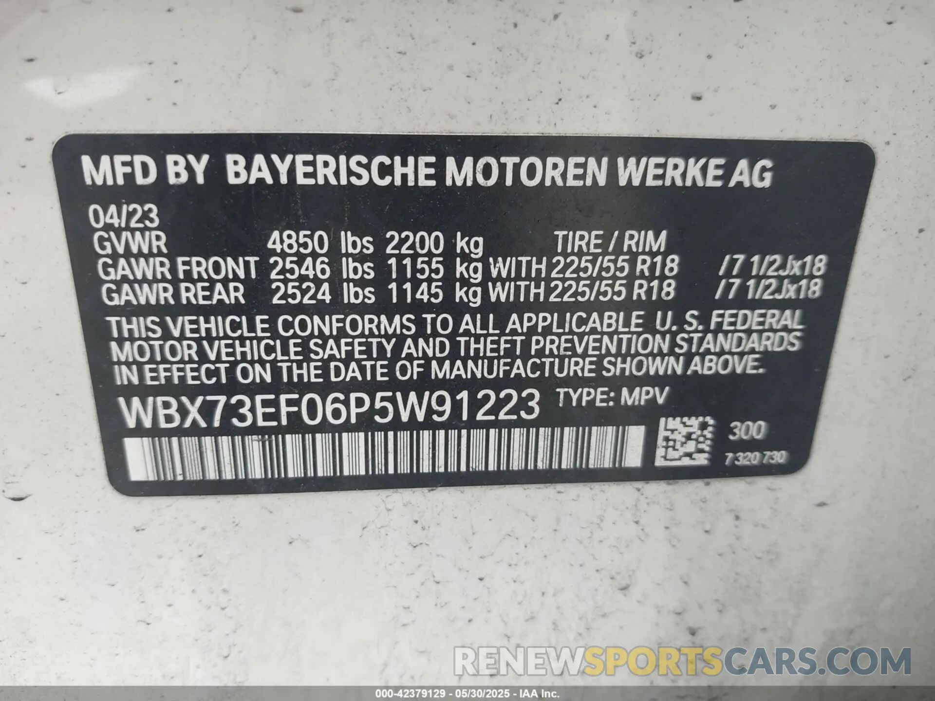 9 Photograph of a damaged car WBX73EF06P5W91223 BMW X1 2023