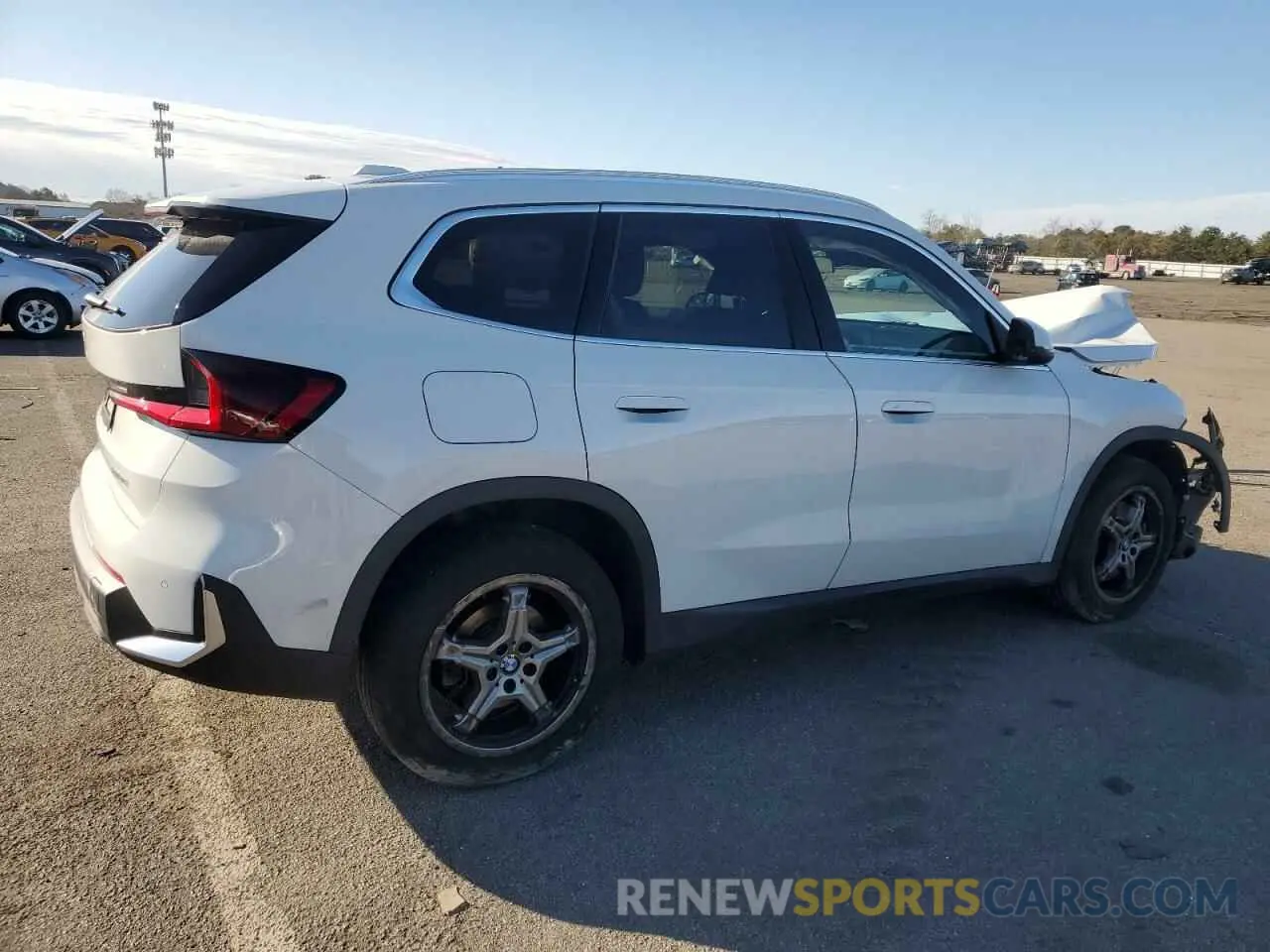 3 Photograph of a damaged car WBX73EF06P5X73811 BMW X1 2023