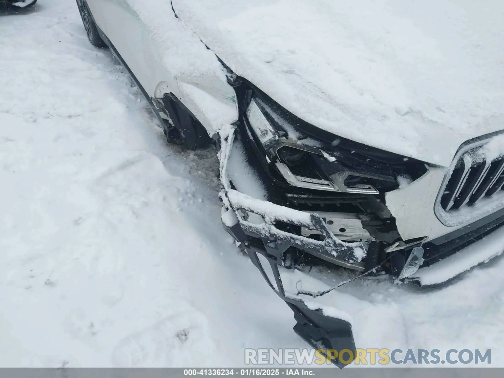 18 Photograph of a damaged car WBX73EF07P5Y23681 BMW X1 2023