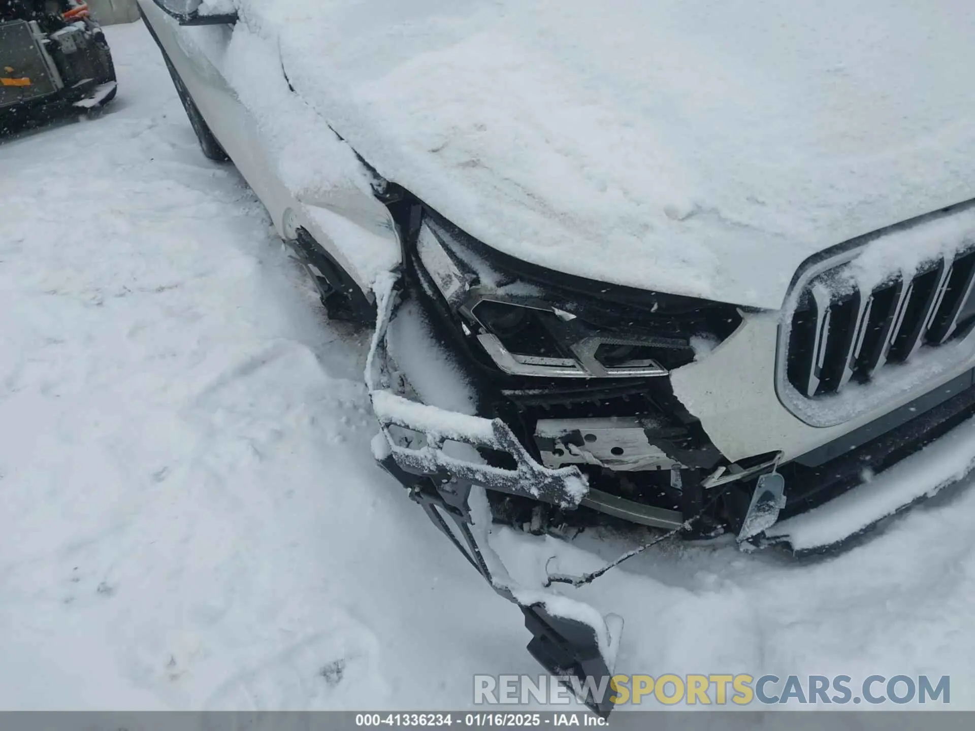 6 Photograph of a damaged car WBX73EF07P5Y23681 BMW X1 2023