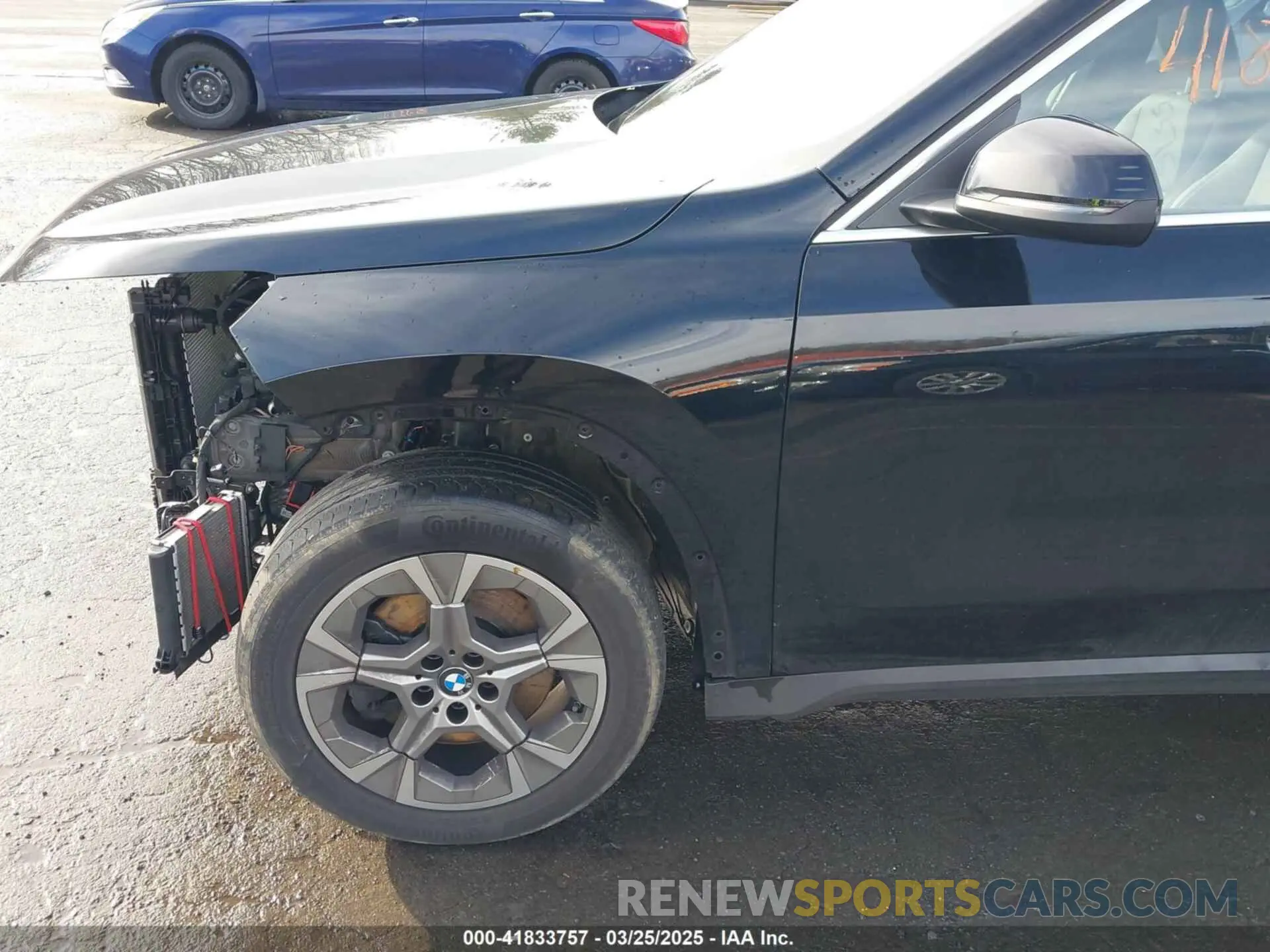 18 Photograph of a damaged car WBX73EF08P5W69000 BMW X1 2023