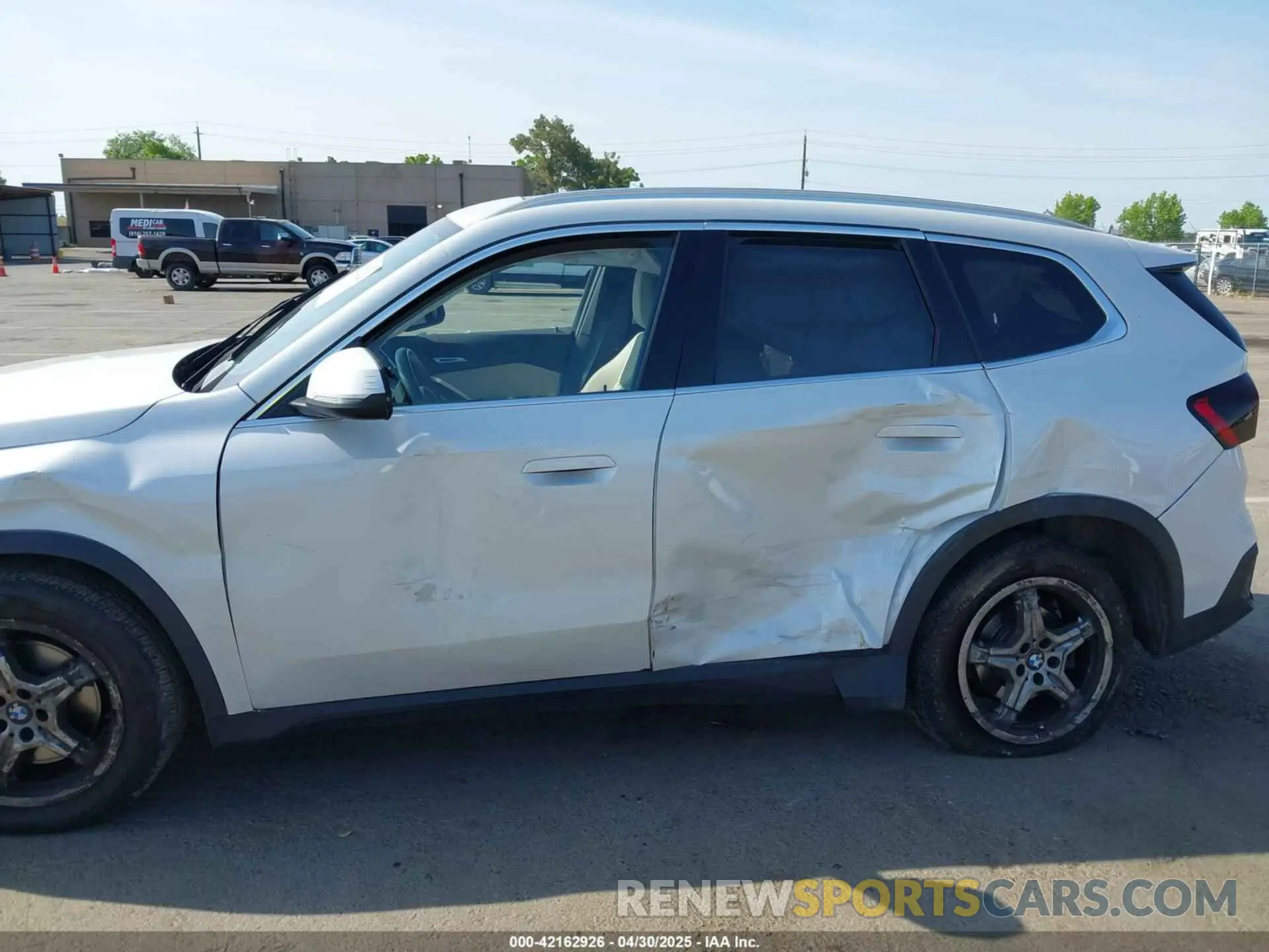 6 Photograph of a damaged car WBX73EF08P5X21175 BMW X1 2023