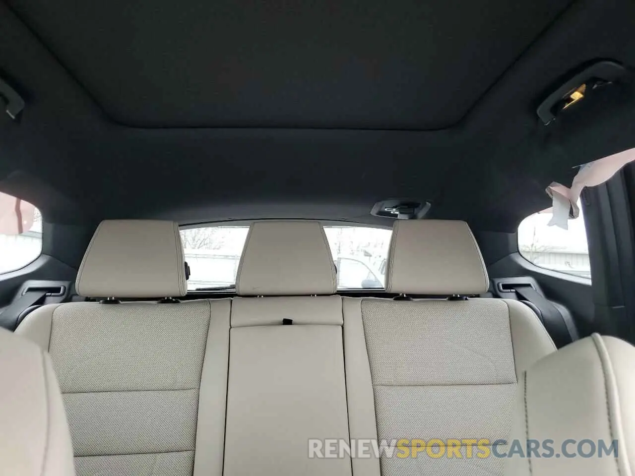 10 Photograph of a damaged car WBX73EF08P5Y22376 BMW X1 2023