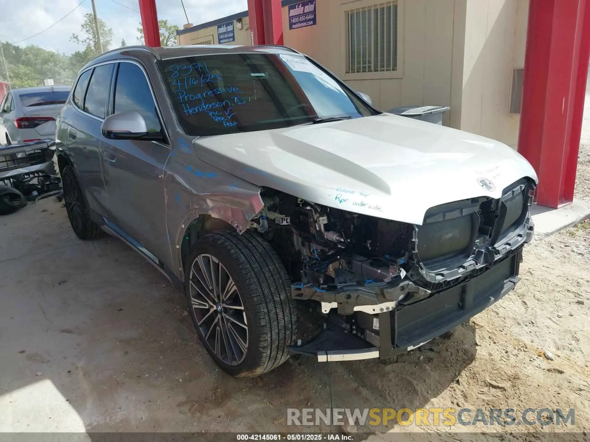 1 Photograph of a damaged car WBX73EF09P5W51069 BMW X1 2023