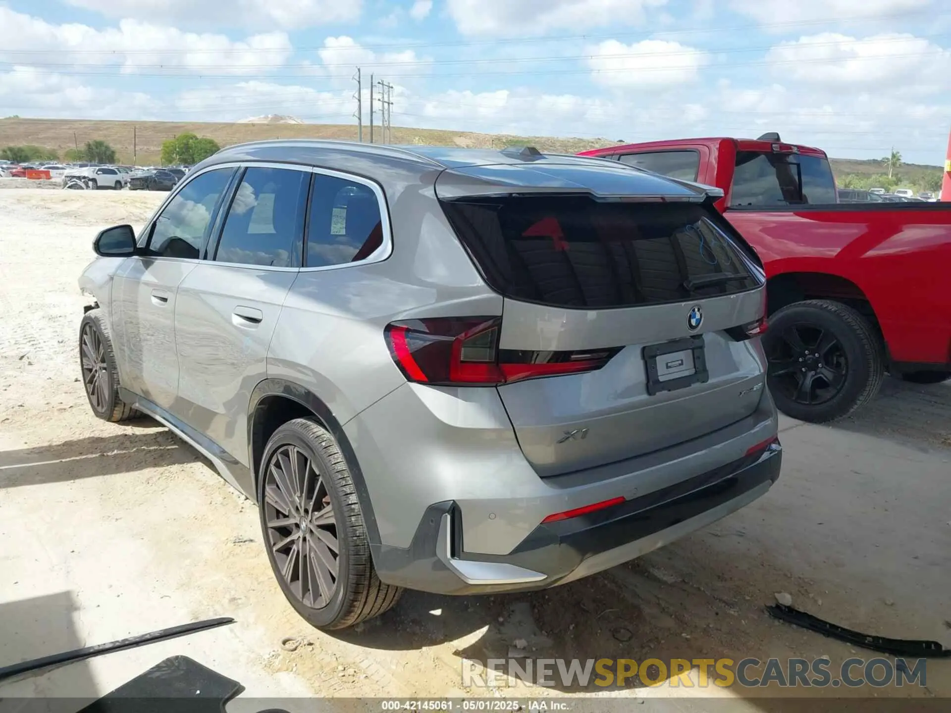 3 Photograph of a damaged car WBX73EF09P5W51069 BMW X1 2023