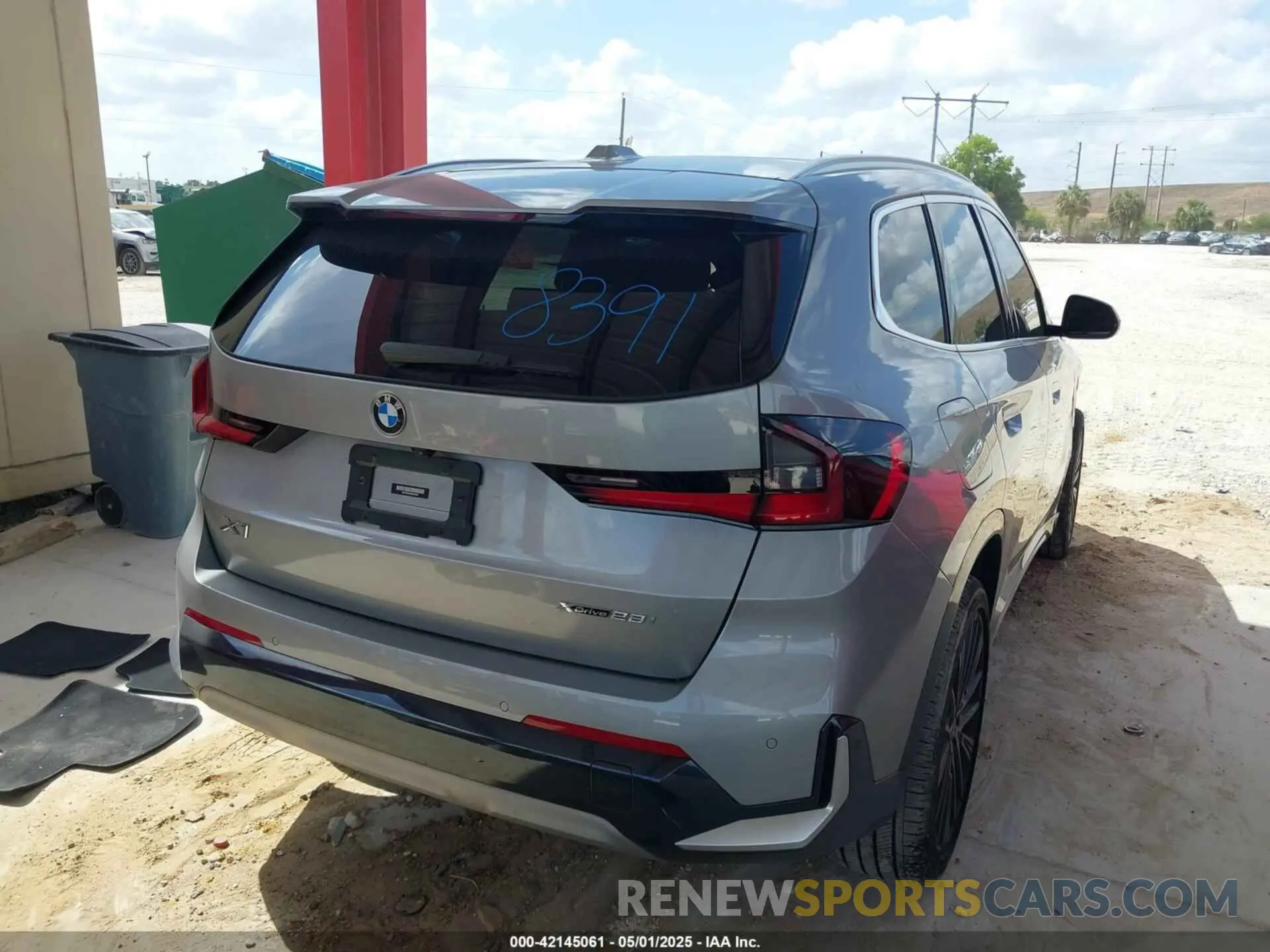 4 Photograph of a damaged car WBX73EF09P5W51069 BMW X1 2023