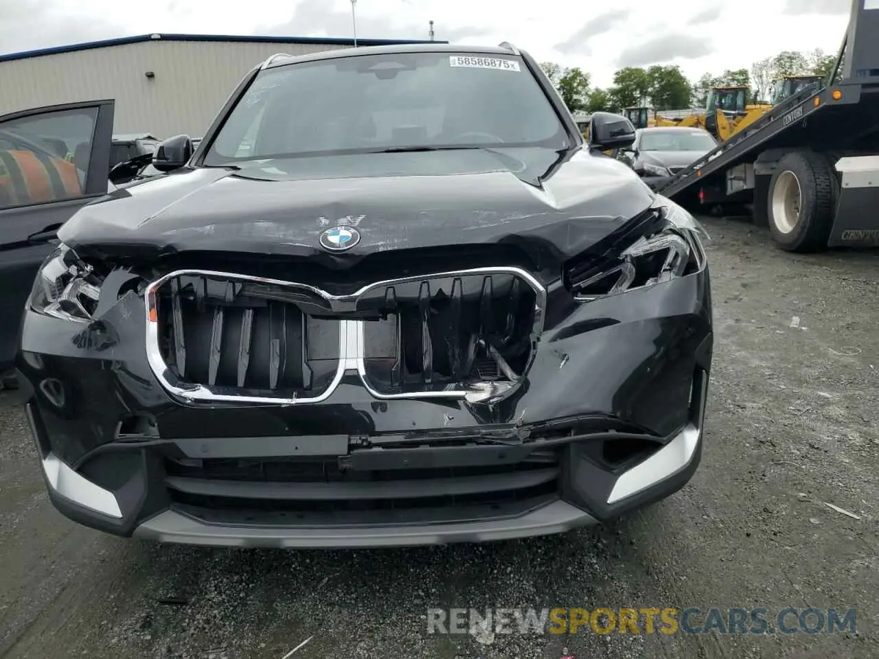 5 Photograph of a damaged car WBX73EF09P5W64467 BMW X1 2023